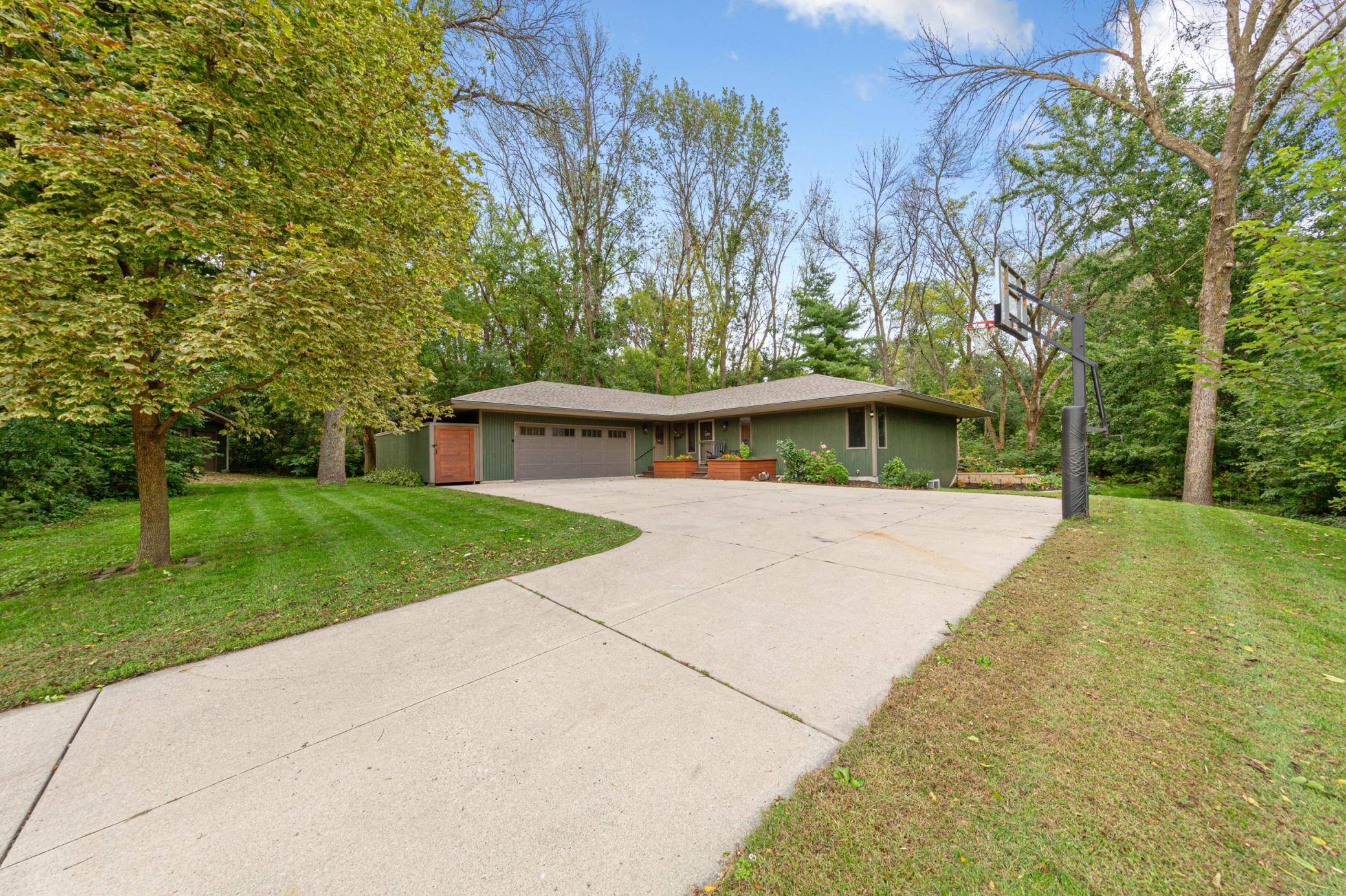 57 Fairway PL, Owatonna, MN 55060