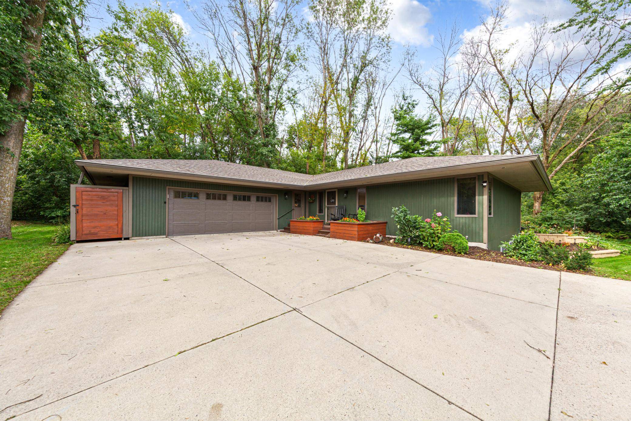 57 Fairway PL, Owatonna, MN 55060