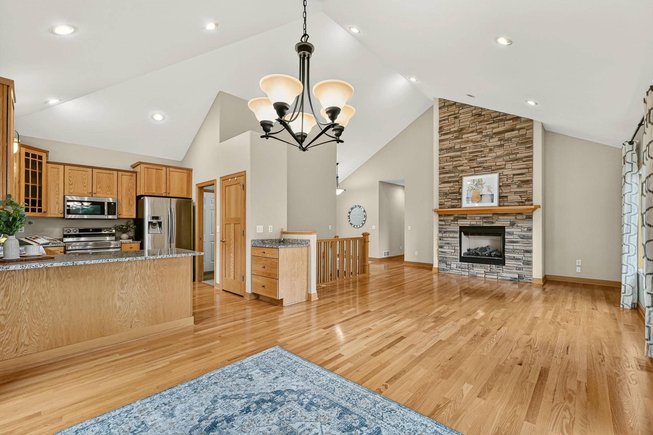 5048 Scenic View DR SW, Rochester, MN 55902