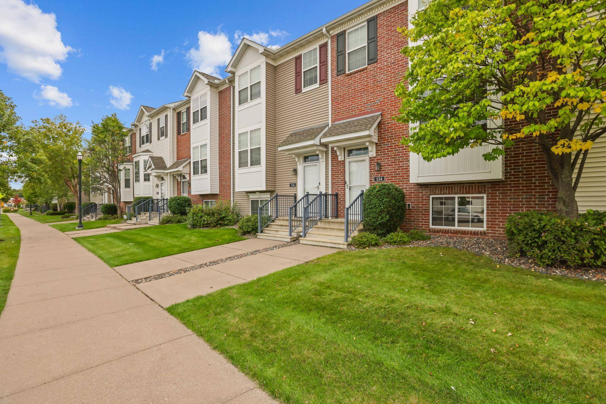 554 Huset Pkwy NE, Columbia Heights, MN 55421