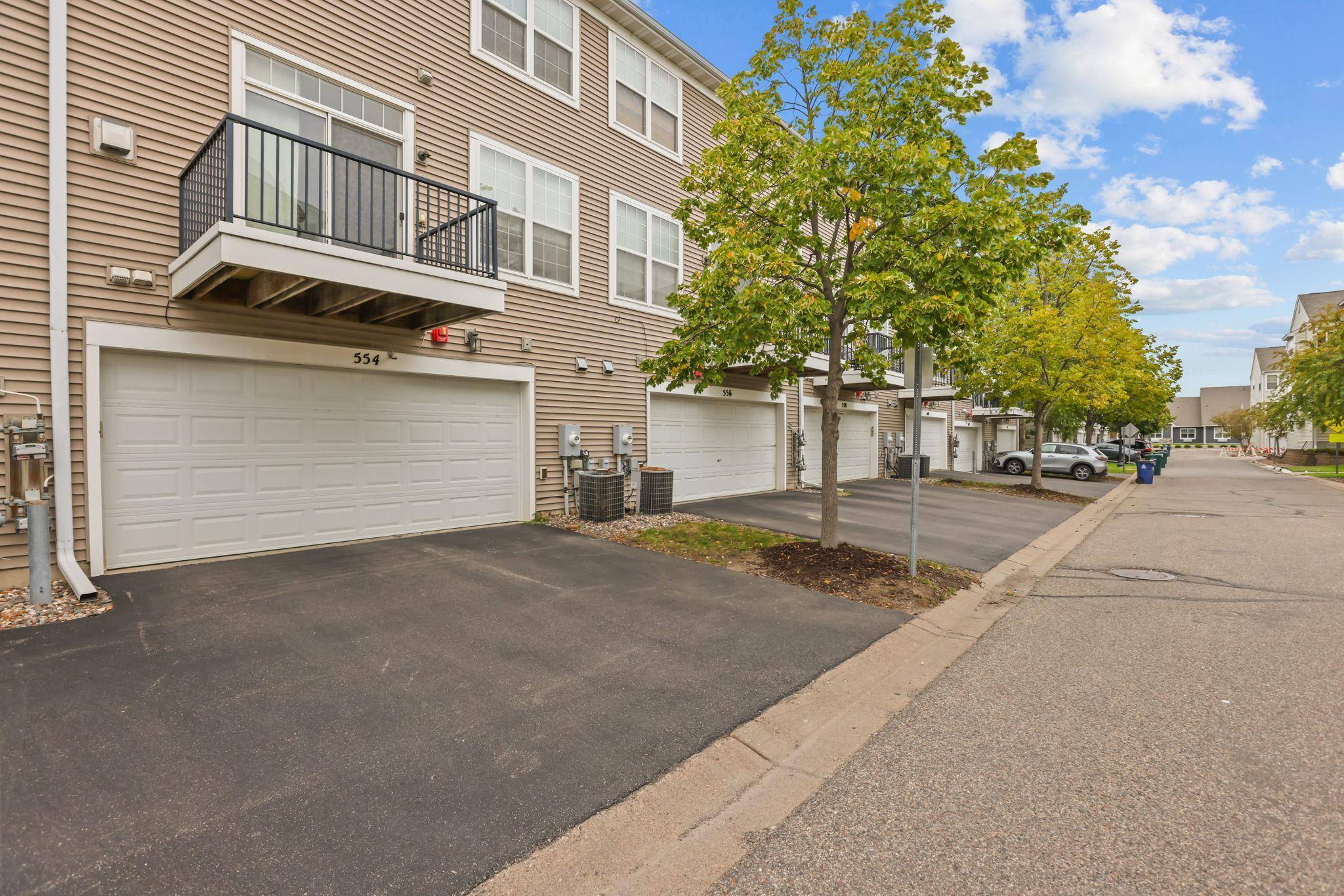 554 Huset Pkwy NE, Columbia Heights, MN 55421