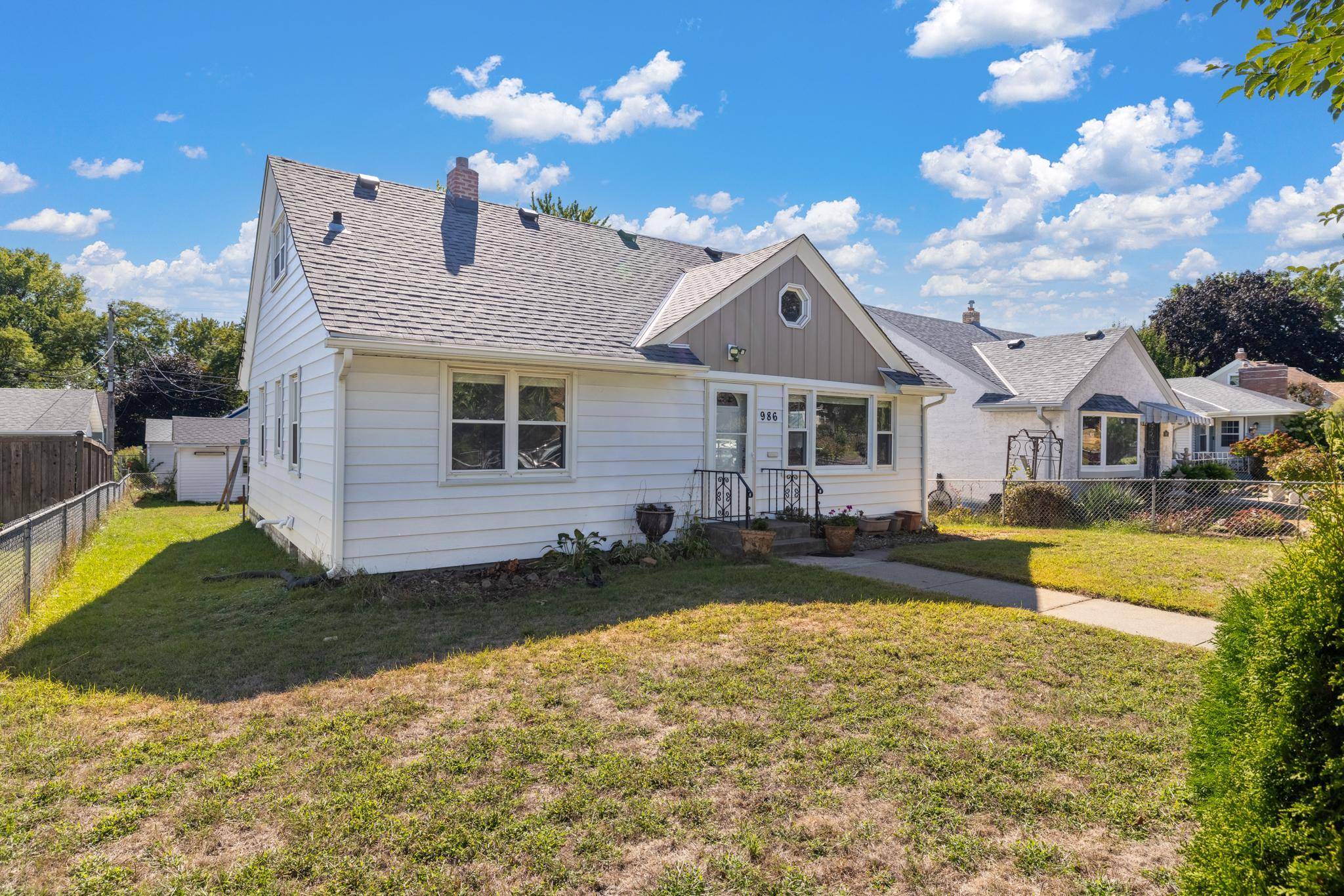 986 Blair AVE, Saint Paul, MN 55104