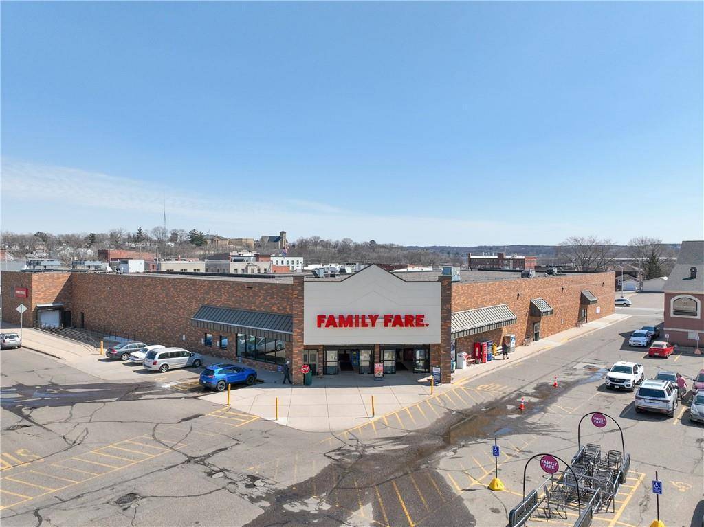 212 Bay ST, Chippewa Falls, WI 54729