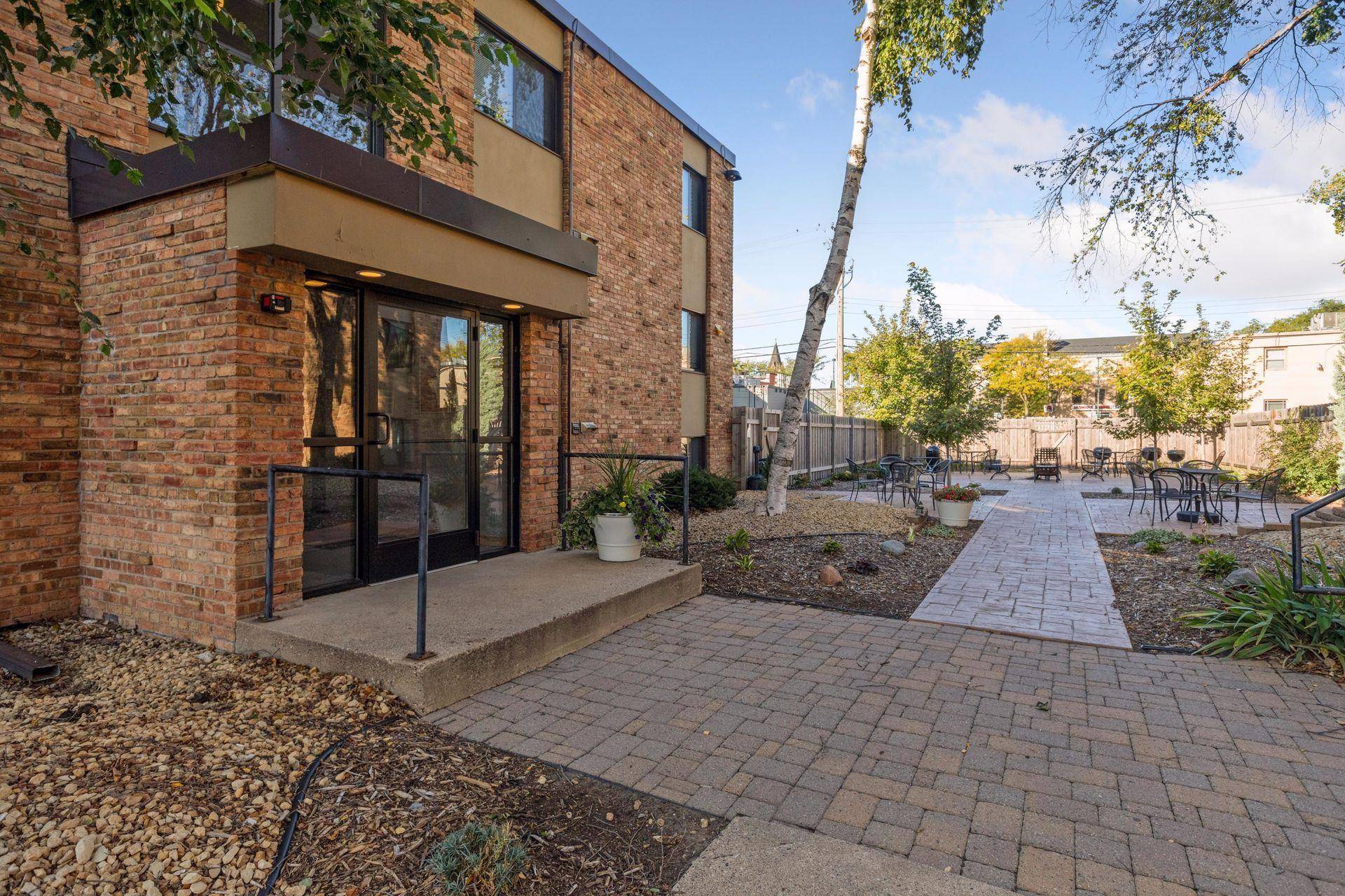 2532 1st AVE S #208, Minneapolis, MN 55404