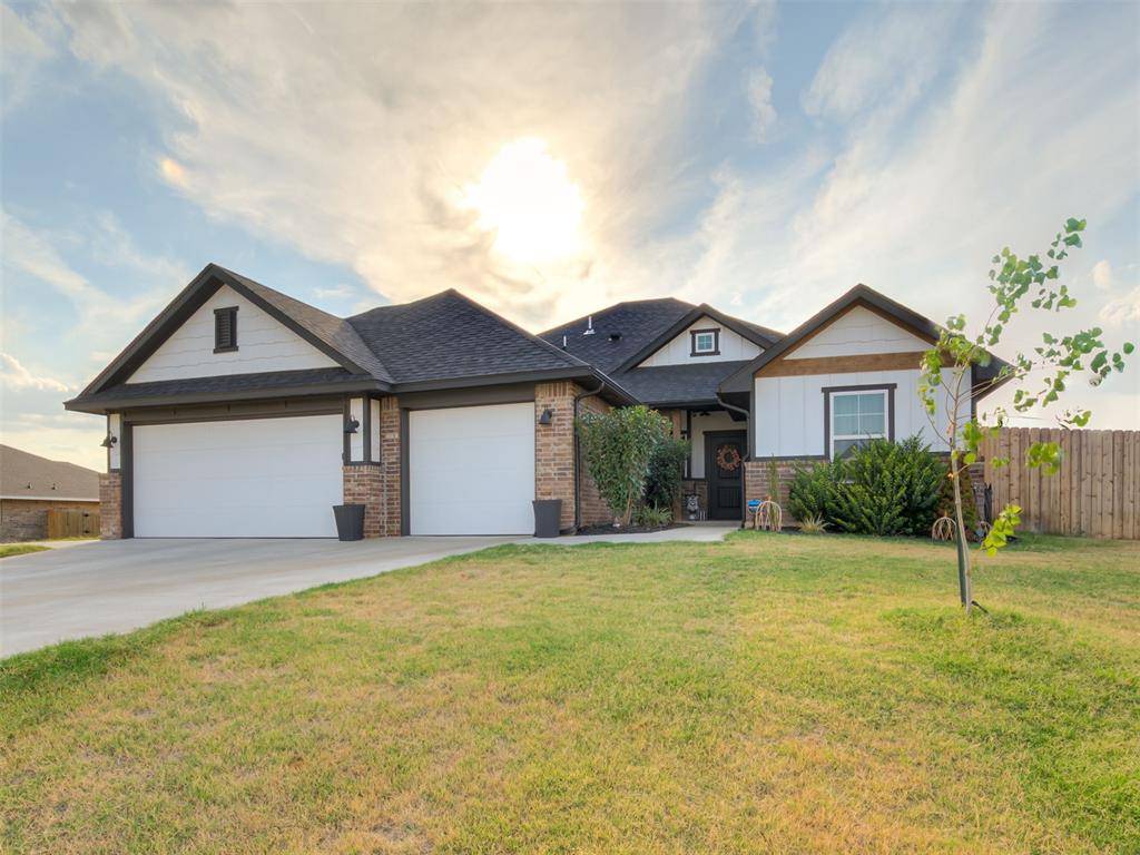 2777 Juneberry LN, Newcastle, OK 73065