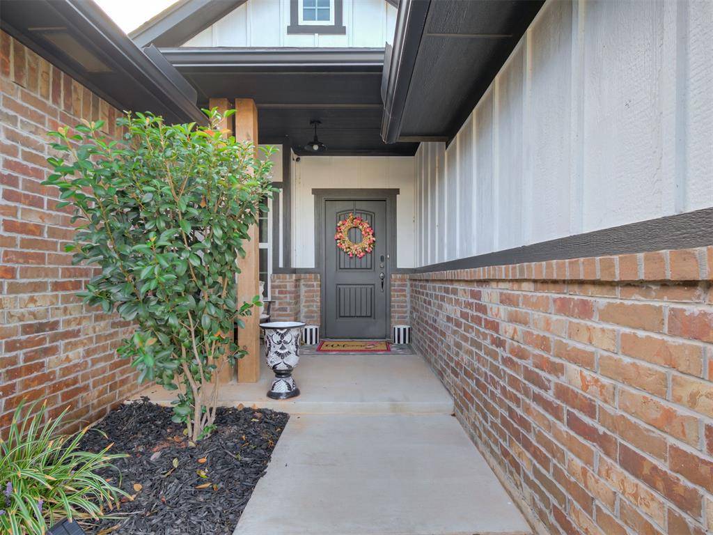 2777 Juneberry LN, Newcastle, OK 73065
