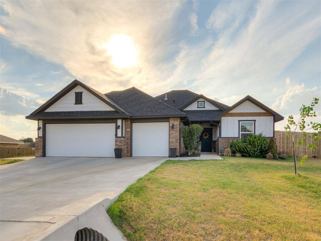 2777 Juneberry LN, Newcastle, OK 73065