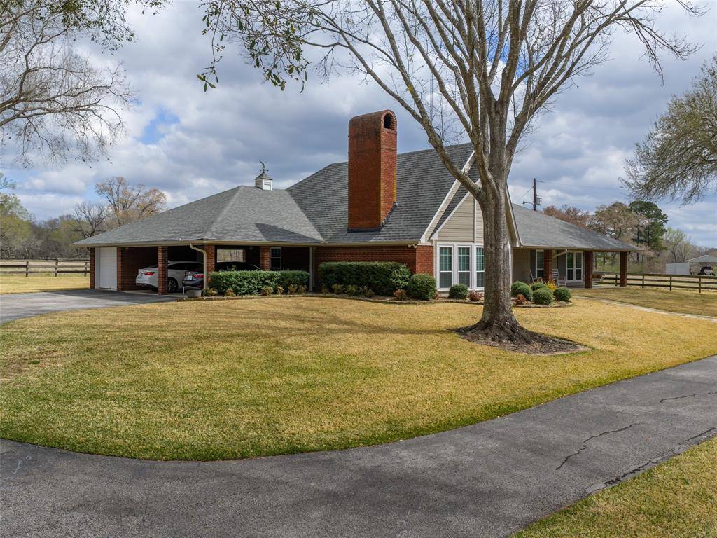 839 AN County Road 320, Frankston, TX 75763