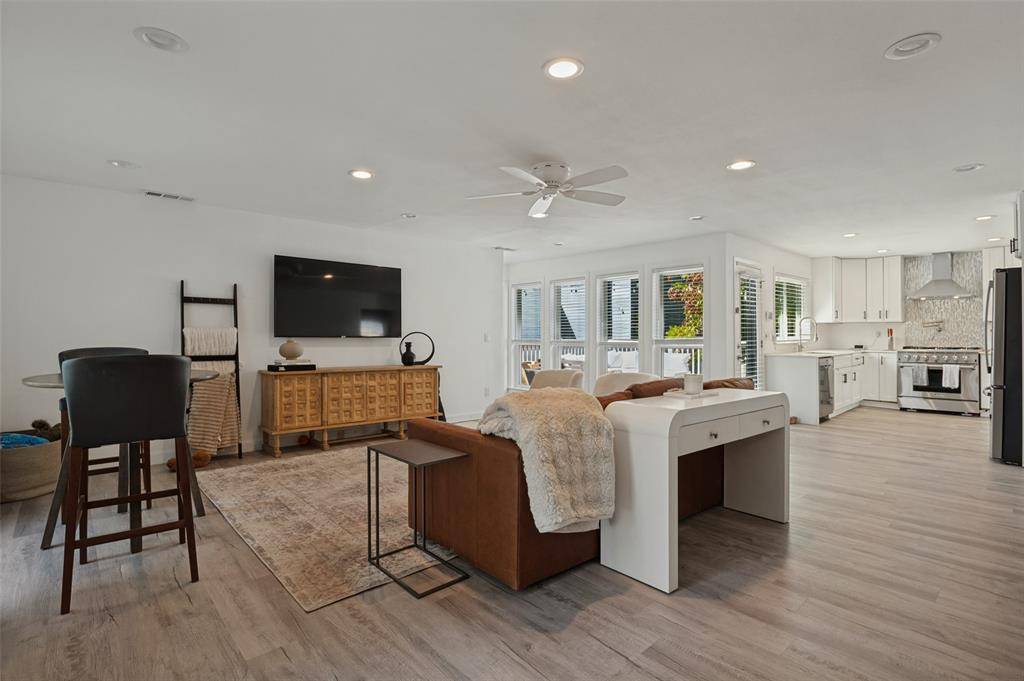 3811 Eaton Drive, Dallas, TX 75220