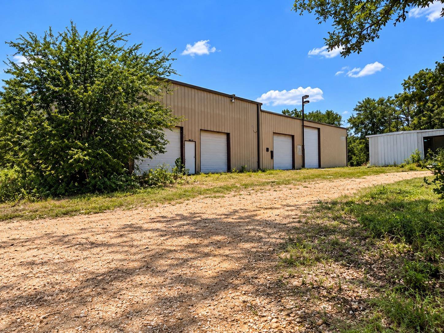 1045 W SH 71 HWY, Bastrop, TX 78602