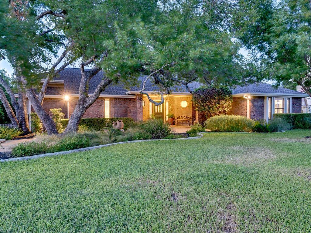 208 Morning Cloud ST, Lakeway, TX 78734