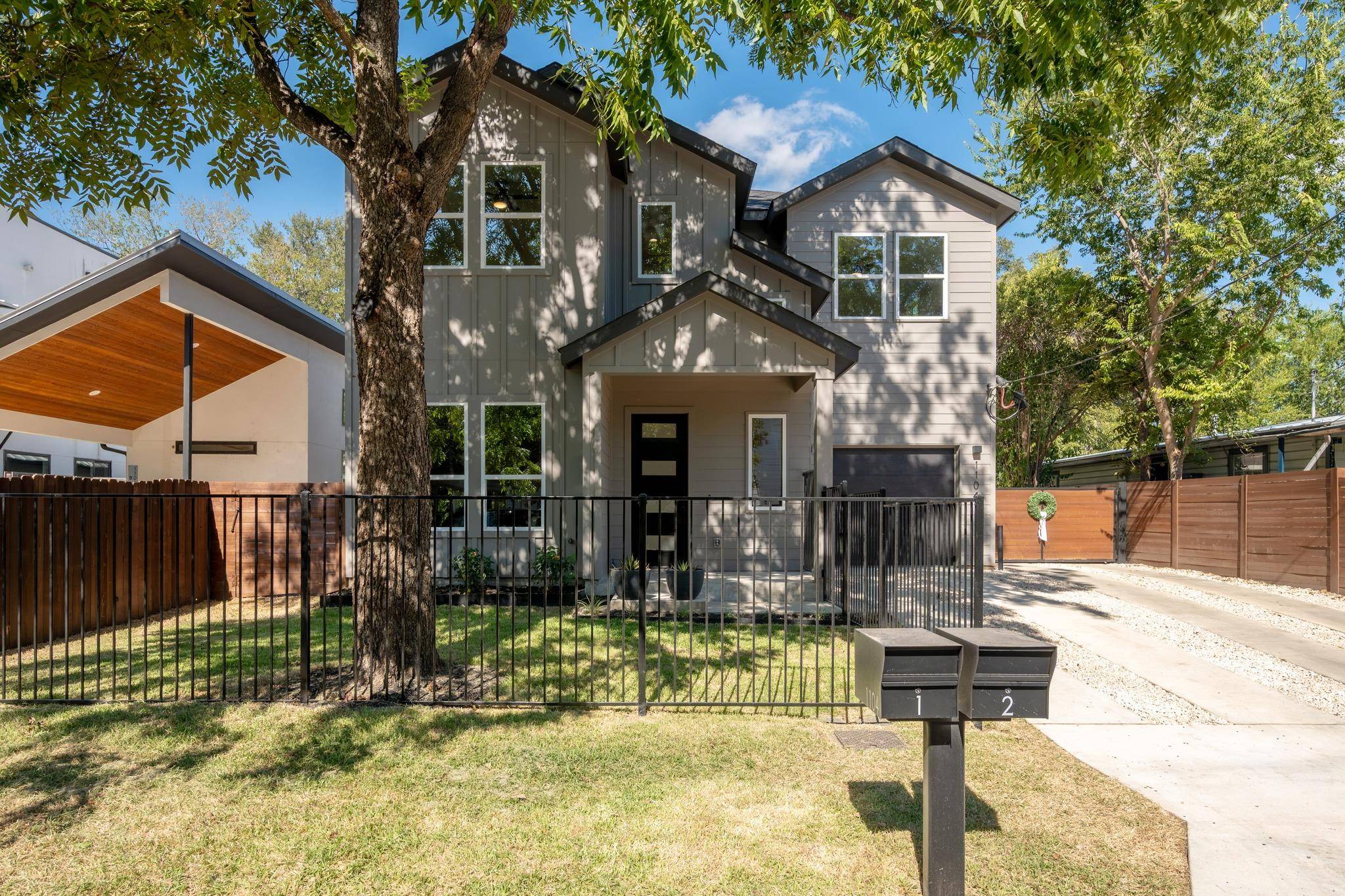 1104 Fiesta ST, Austin, TX 78702
