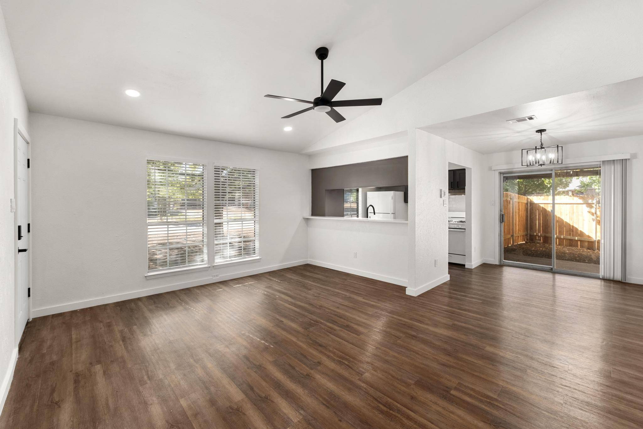 7600 Woodstone CV #A, Austin, TX 78749