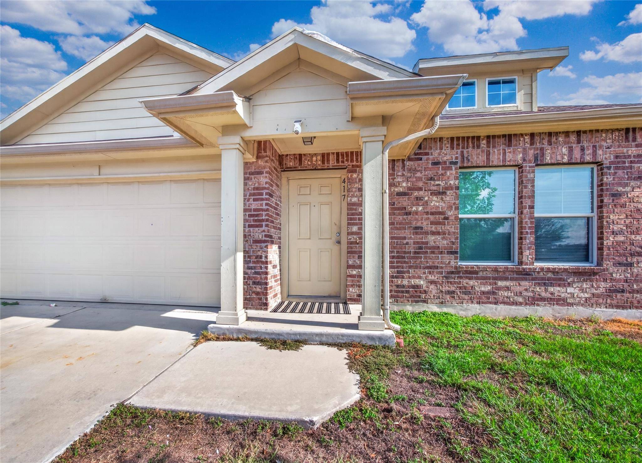 417 Foxglove DR, Hutto, TX 78634