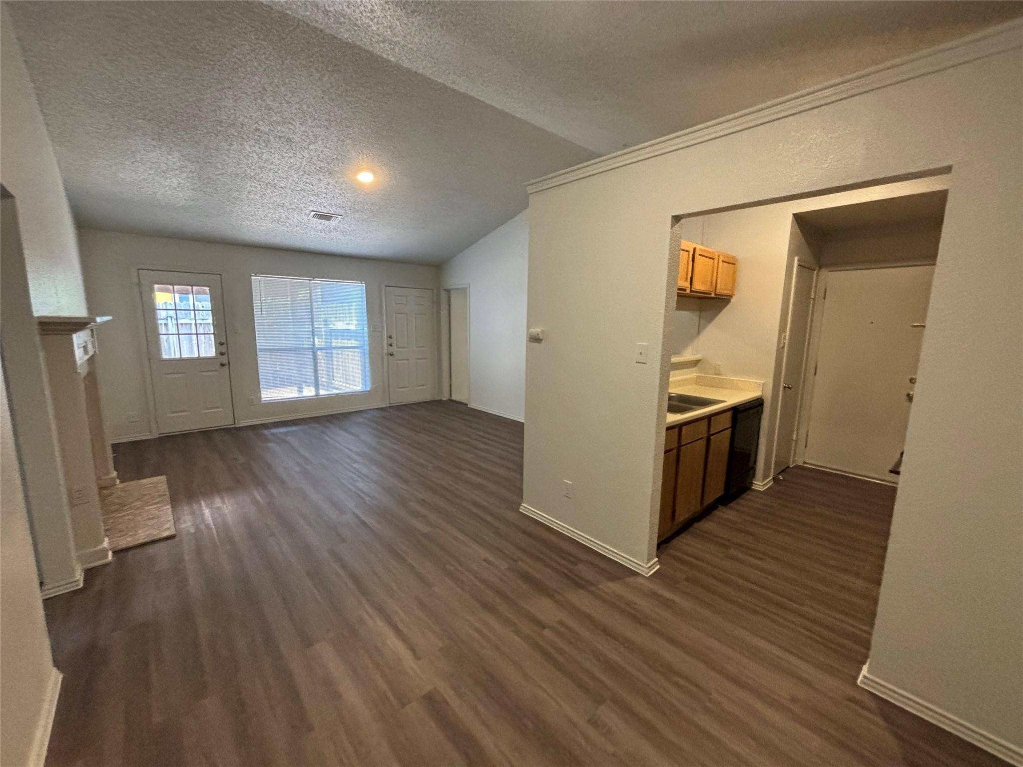 2033 REDWING WAY, Round Rock, TX 78664