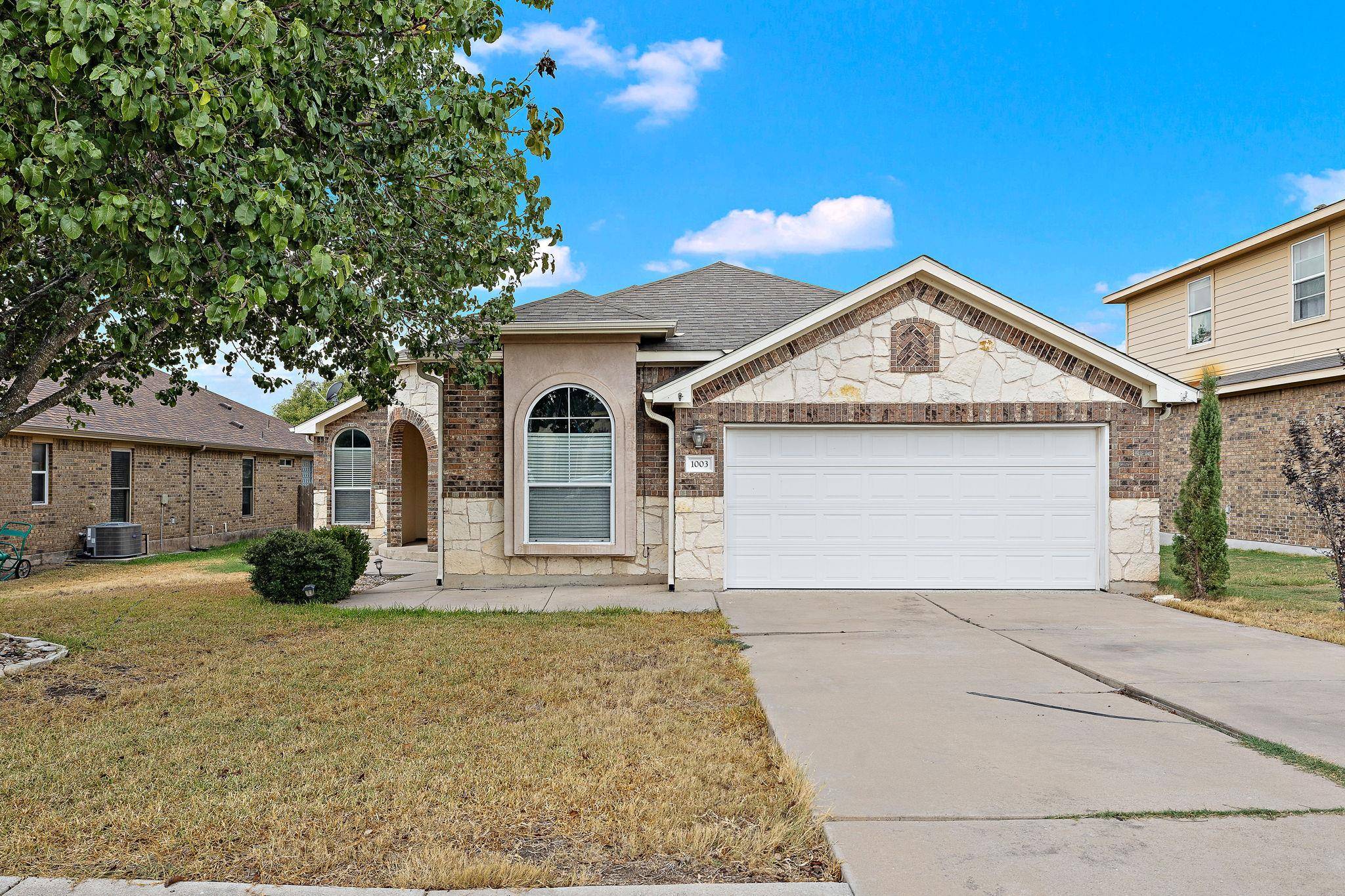 1003 Herrera CT, Hutto, TX 78634