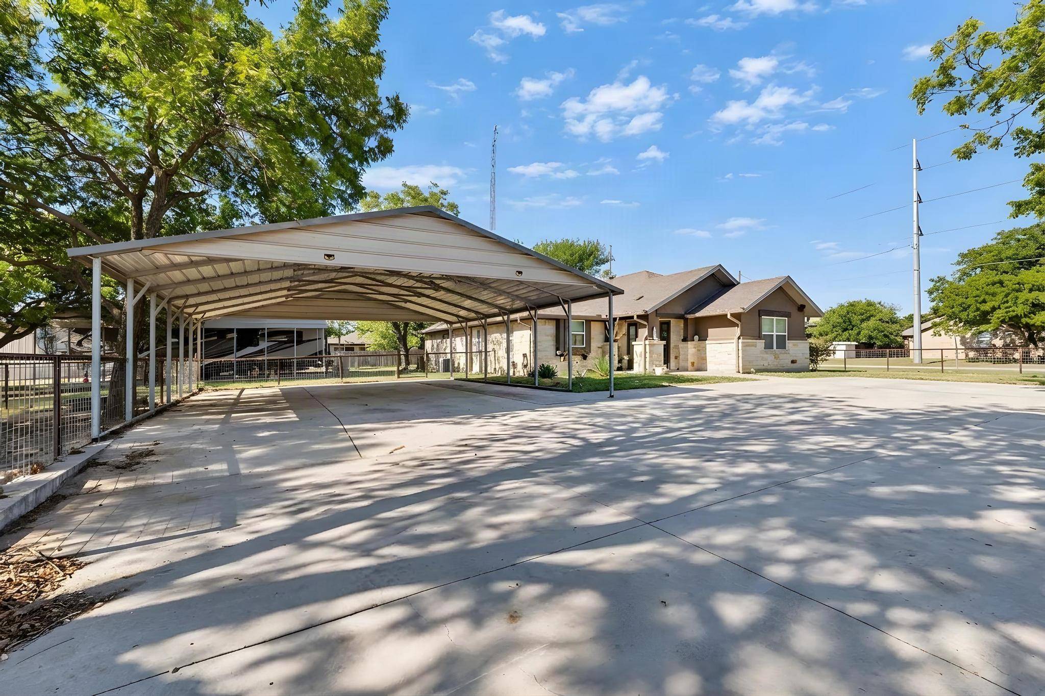 343 E Jackson ST, Bartlett, TX 76511
