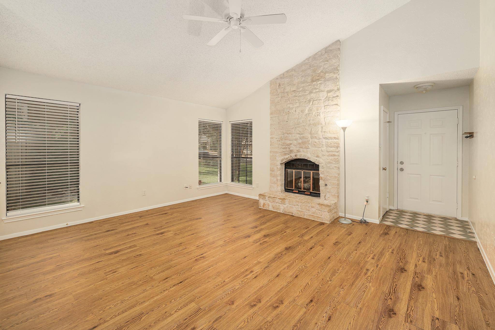 909 Wessex WAY, Austin, TX 78748