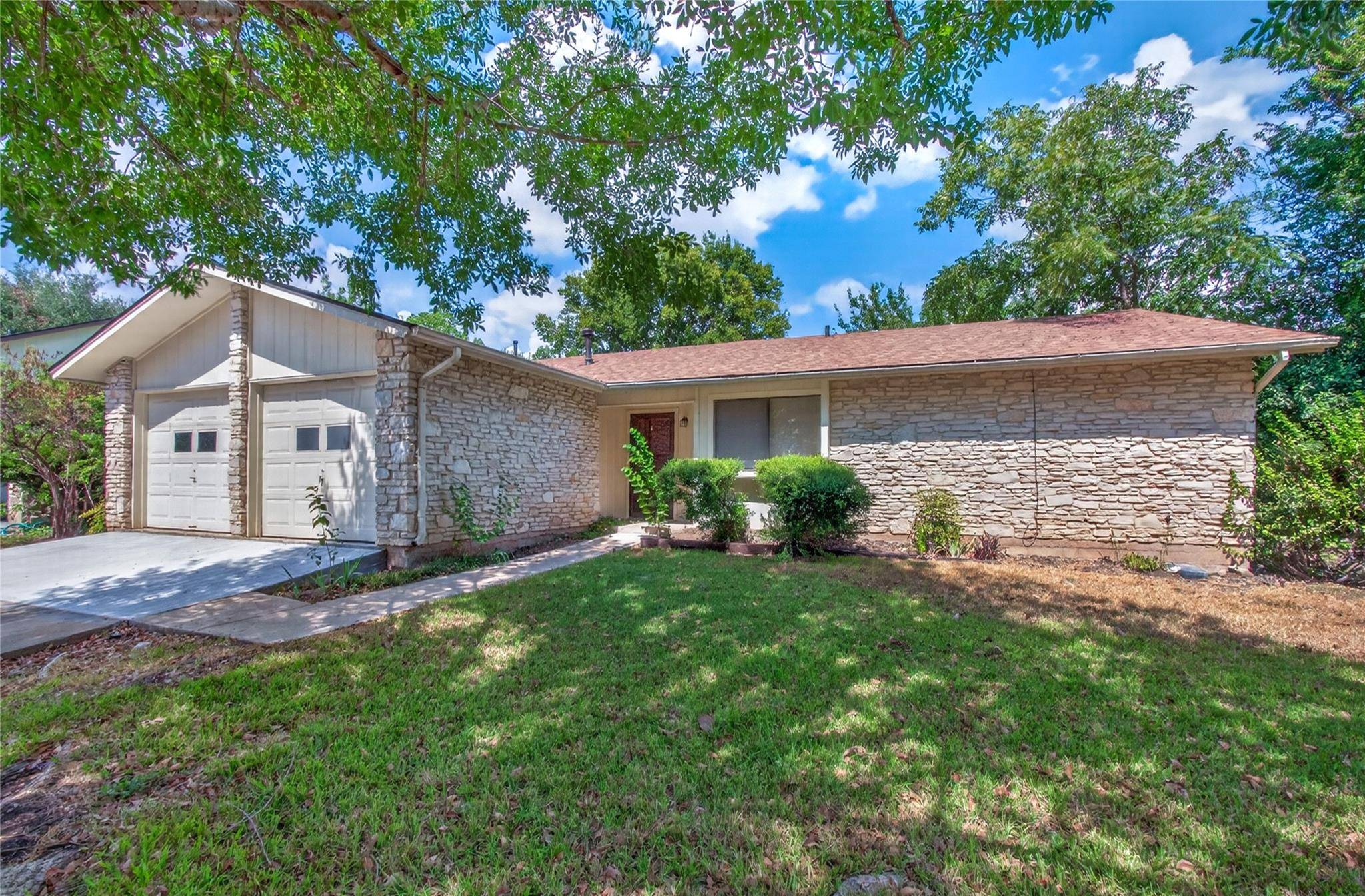 504 Pintail LN, Taylor, TX 76574