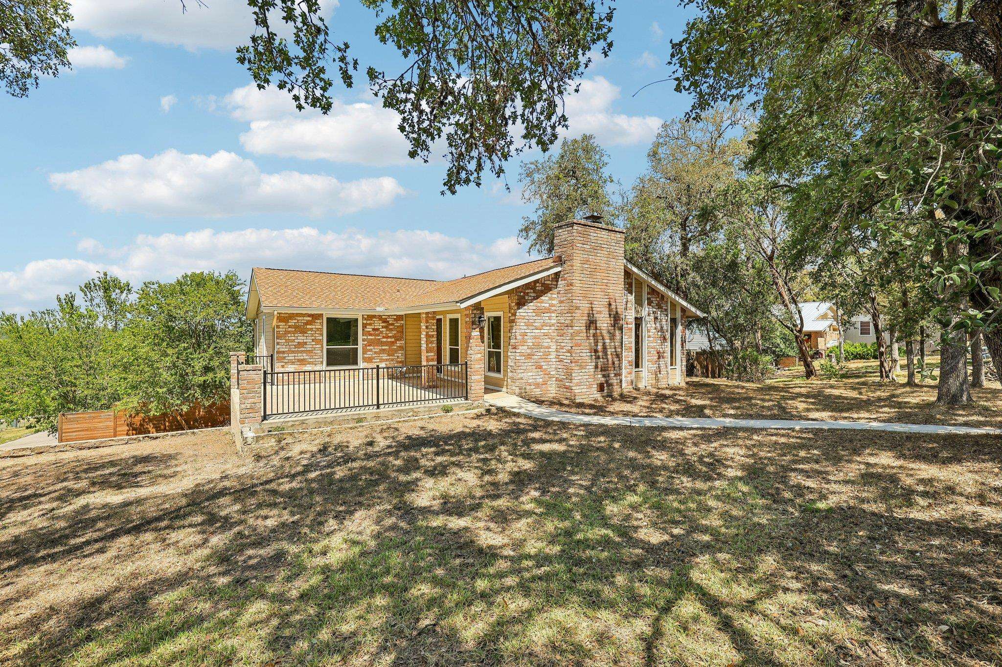 808 Dale DR, San Marcos, TX 78666