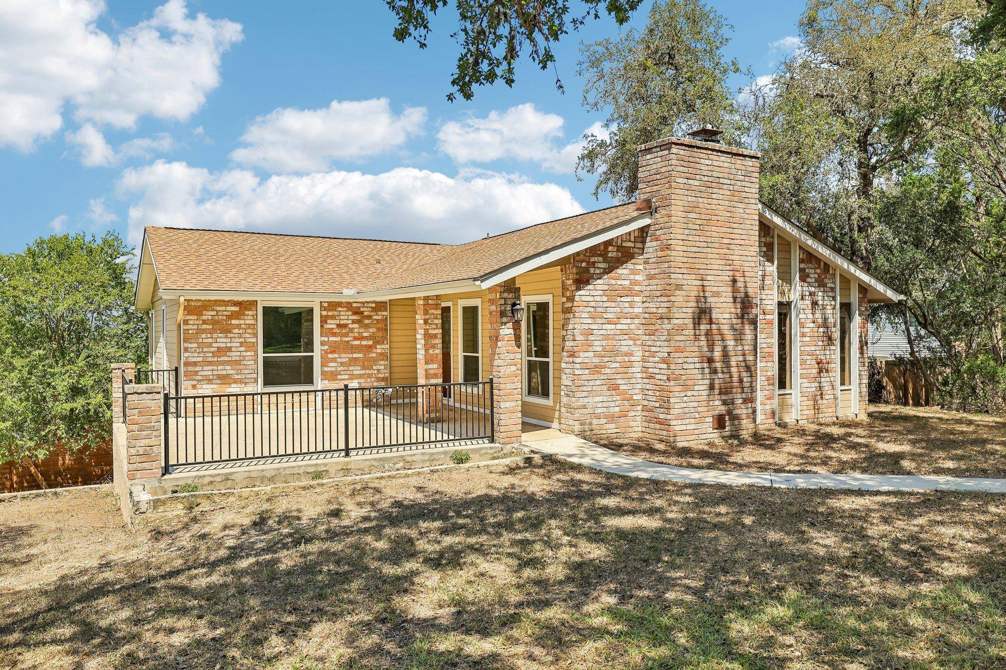 808 Dale DR, San Marcos, TX 78666