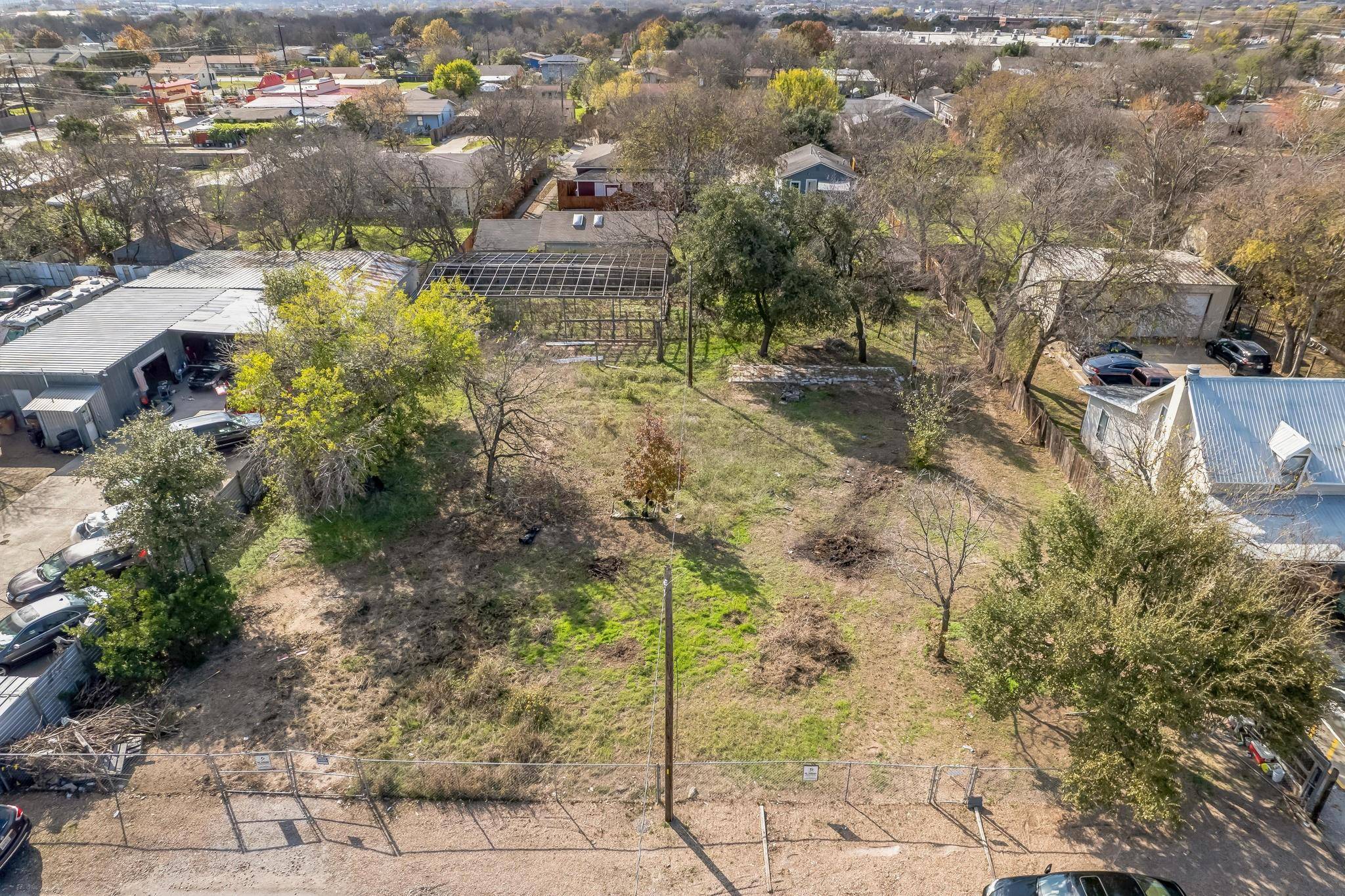 301 & 303 Ferguson DR, Austin, TX 78753