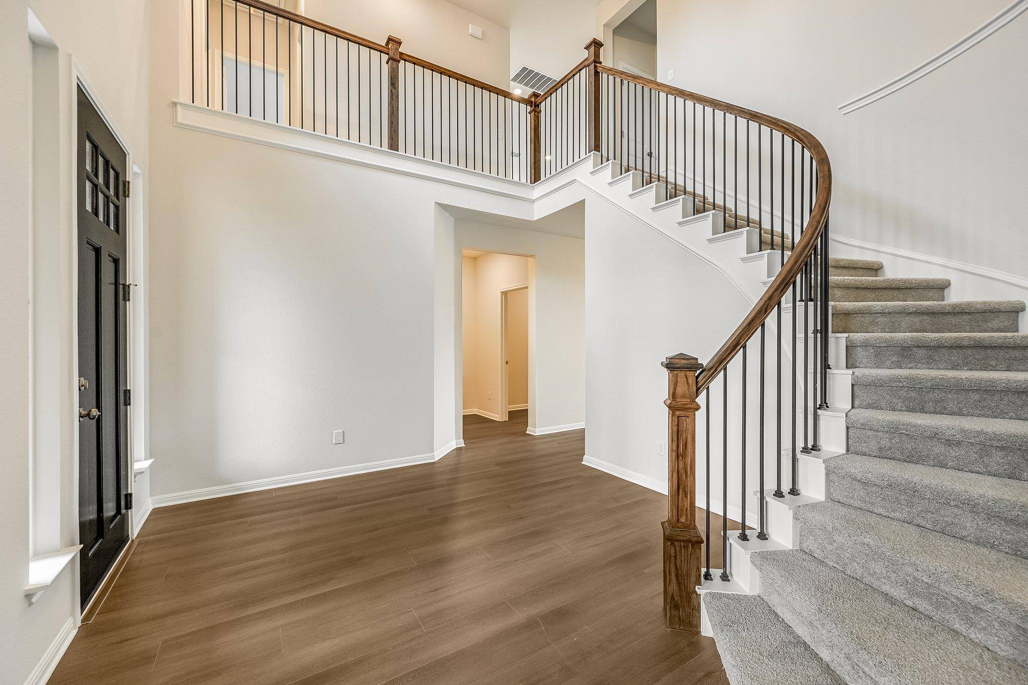 171 Smithsonian LN, Kyle, TX 78640