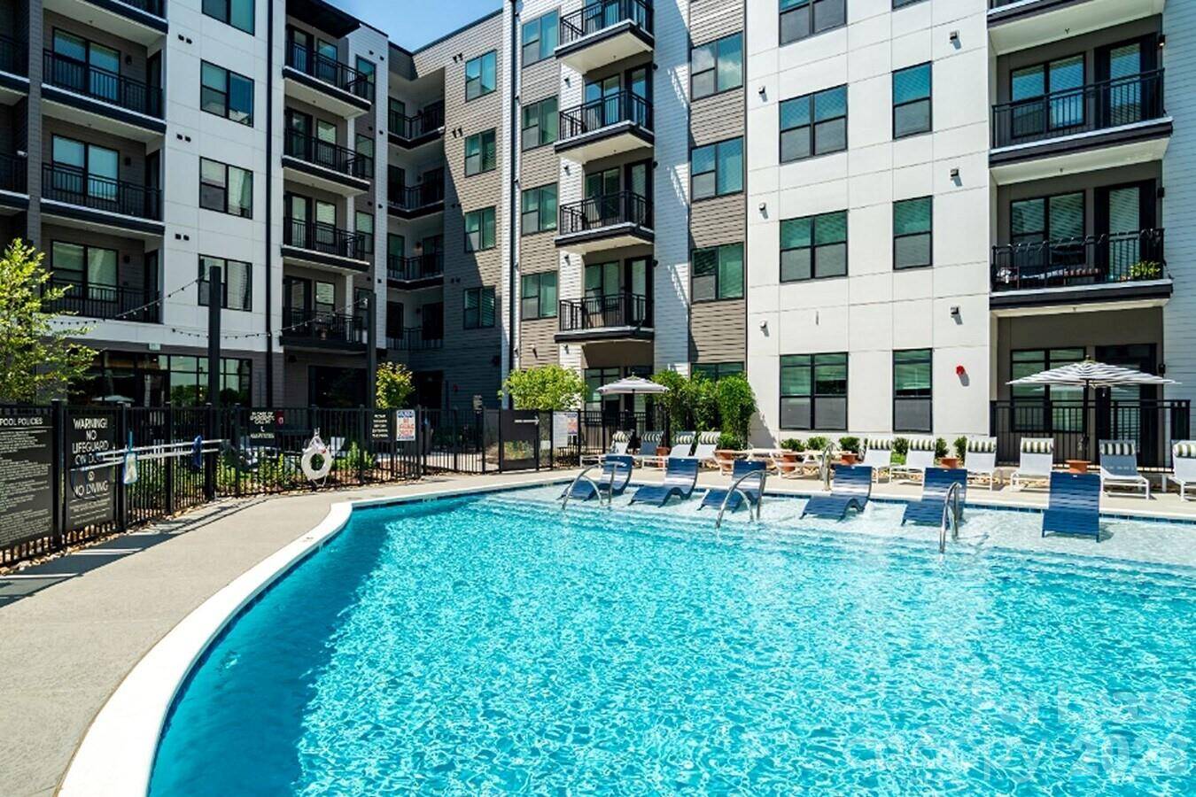 2222 N Tryon ST #B1, Charlotte, NC 28206