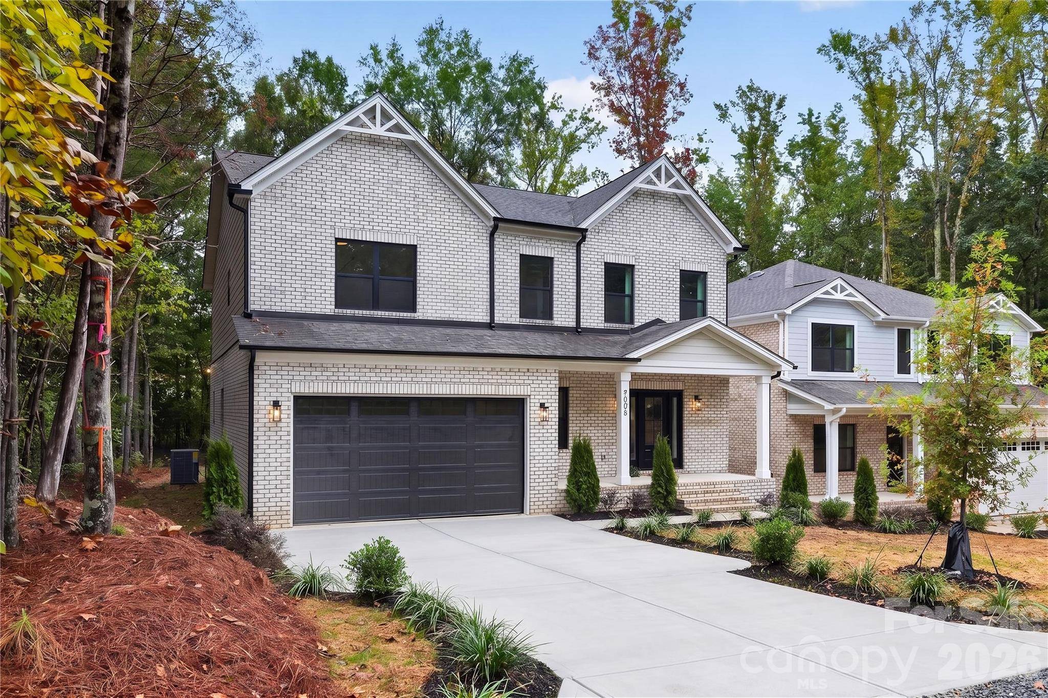 9006 Pinenoll LN, Charlotte, NC 28215