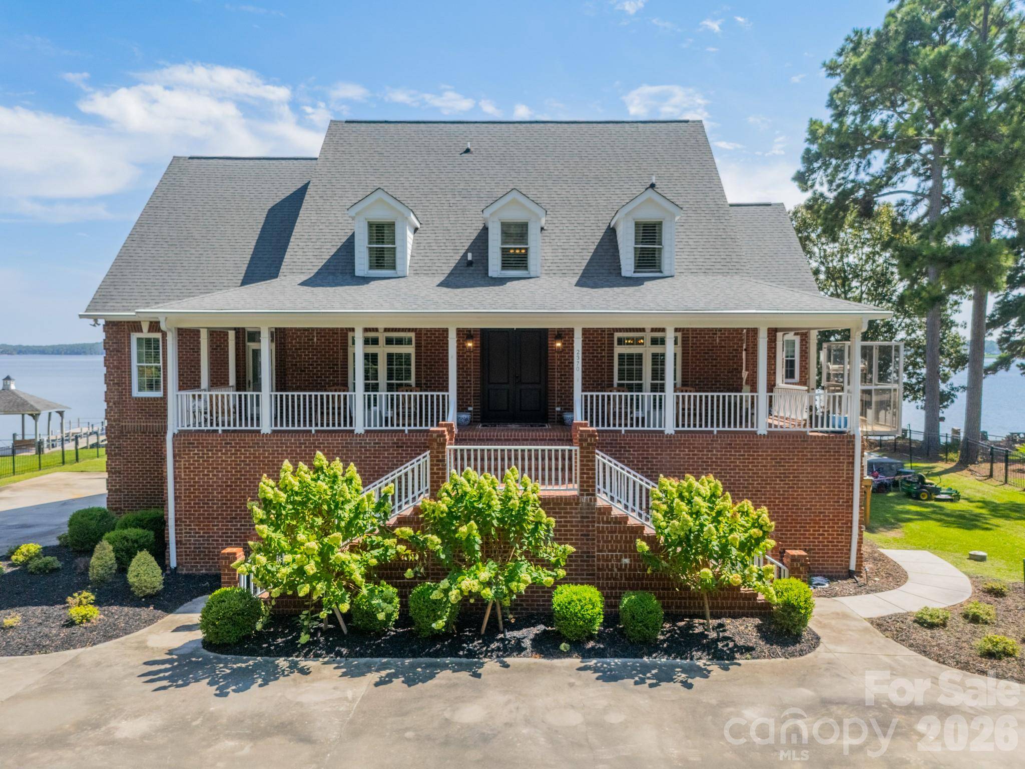 2370 Anns LOOP, Liberty Hill, SC 29074