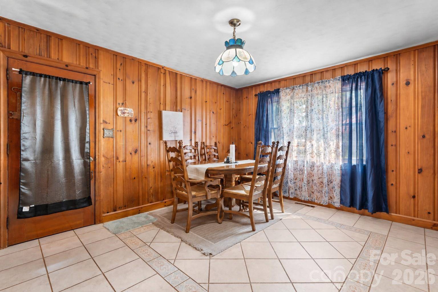 1723 31st ST NE, Hickory, NC 28601