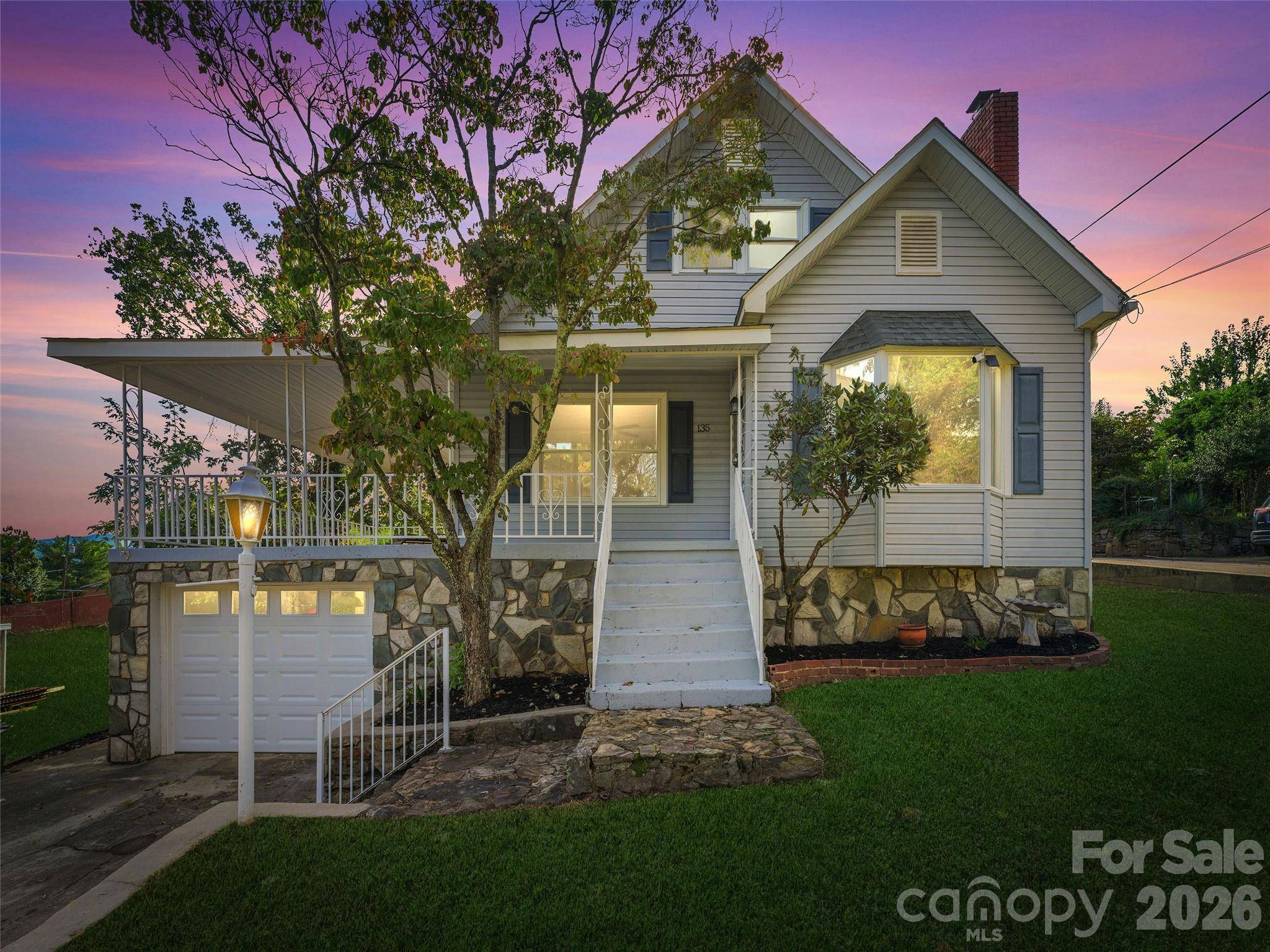 135 Patton AVE, Canton, NC 28716