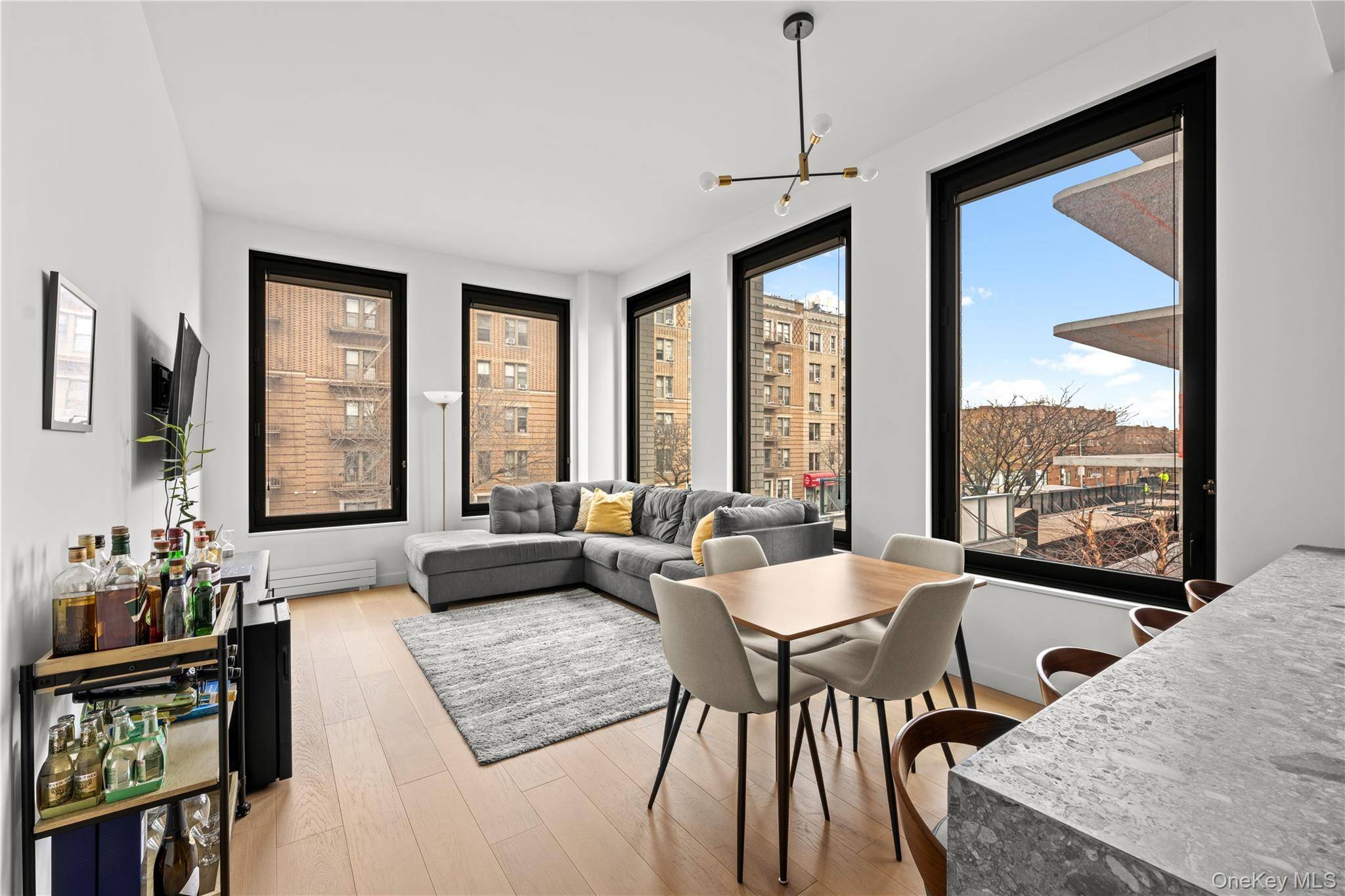 21-21 31st ST #2L, Astoria, NY 11105