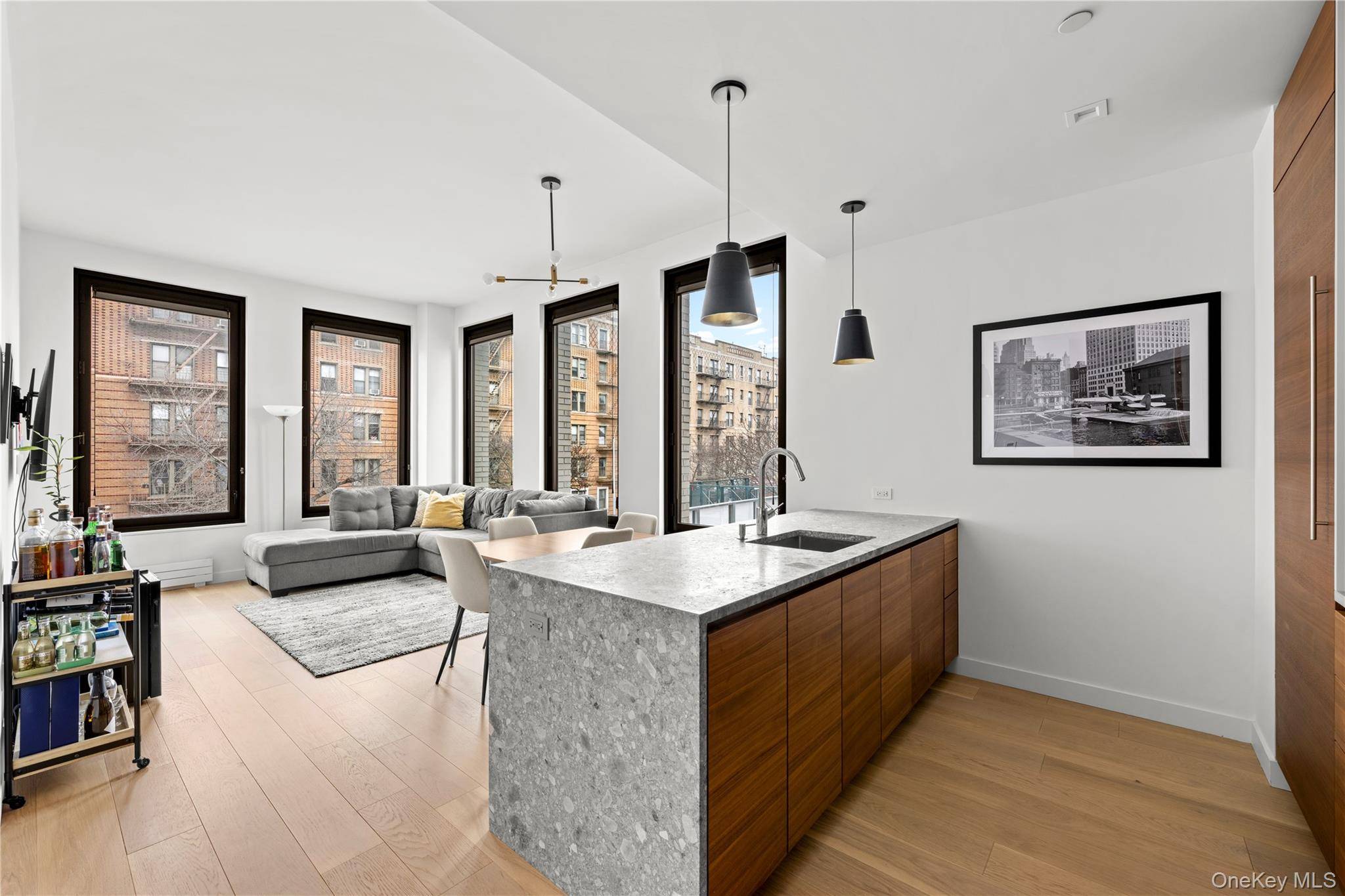 21-21 31st ST #2L, Astoria, NY 11105