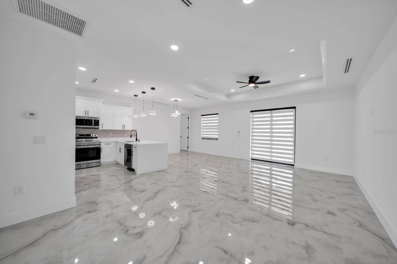 325 LERUTH AVE, Lehigh Acres, FL 33974