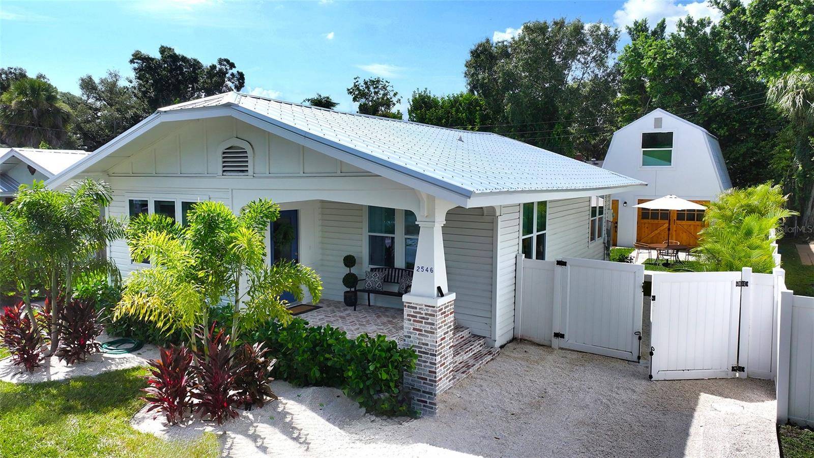 2546 LOMA LINDA ST, Sarasota, FL 34239