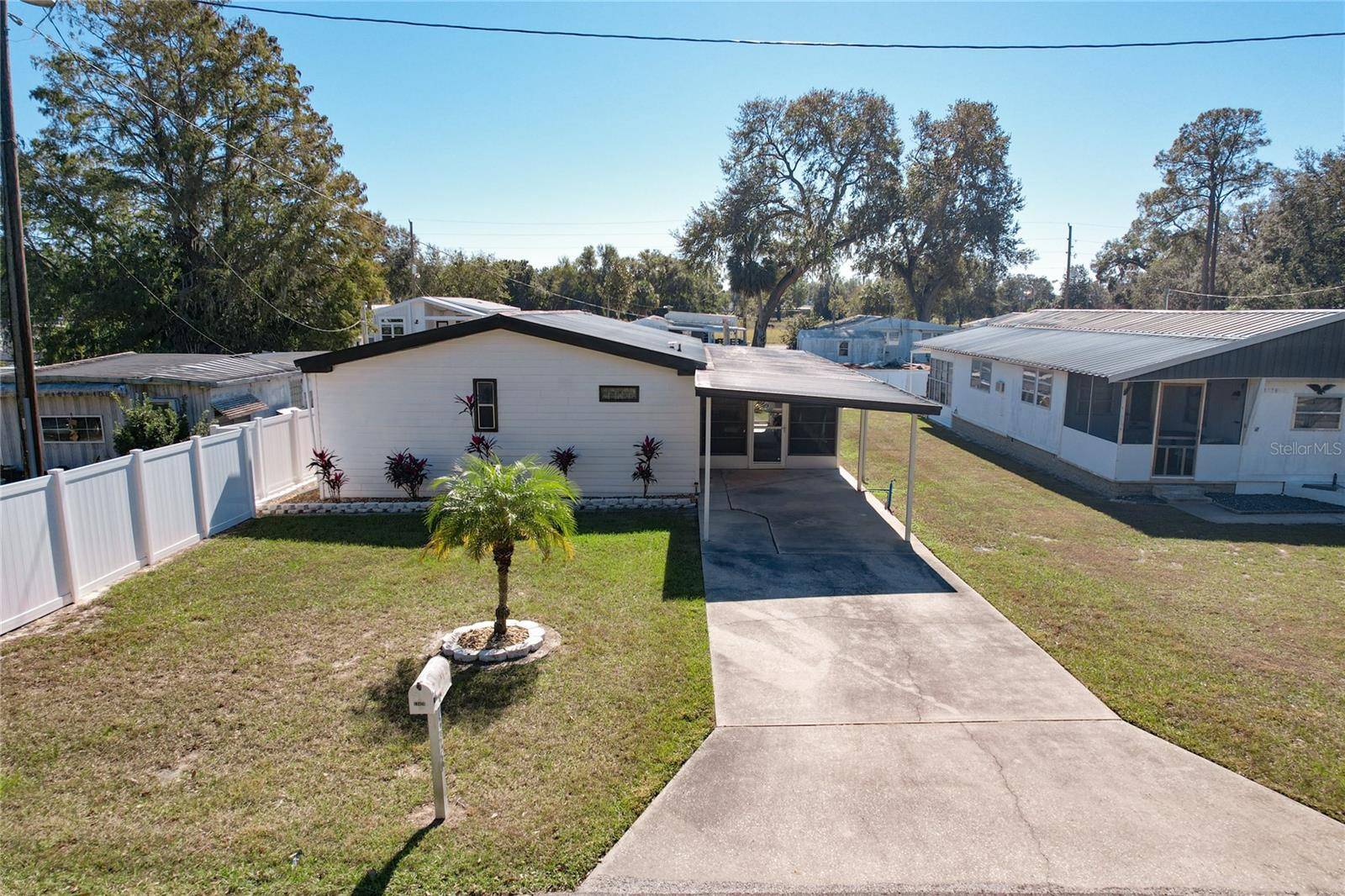 13426 PALM DR, Astatula, FL 34705