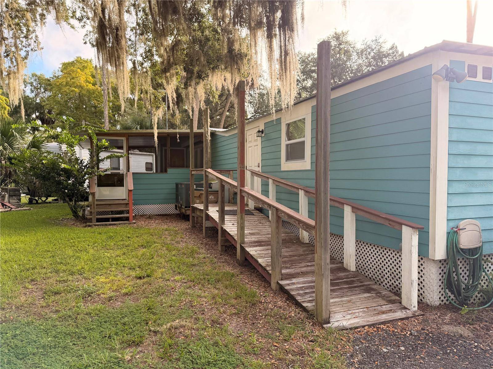 56315 HICKORY RD, Astor, FL 32102