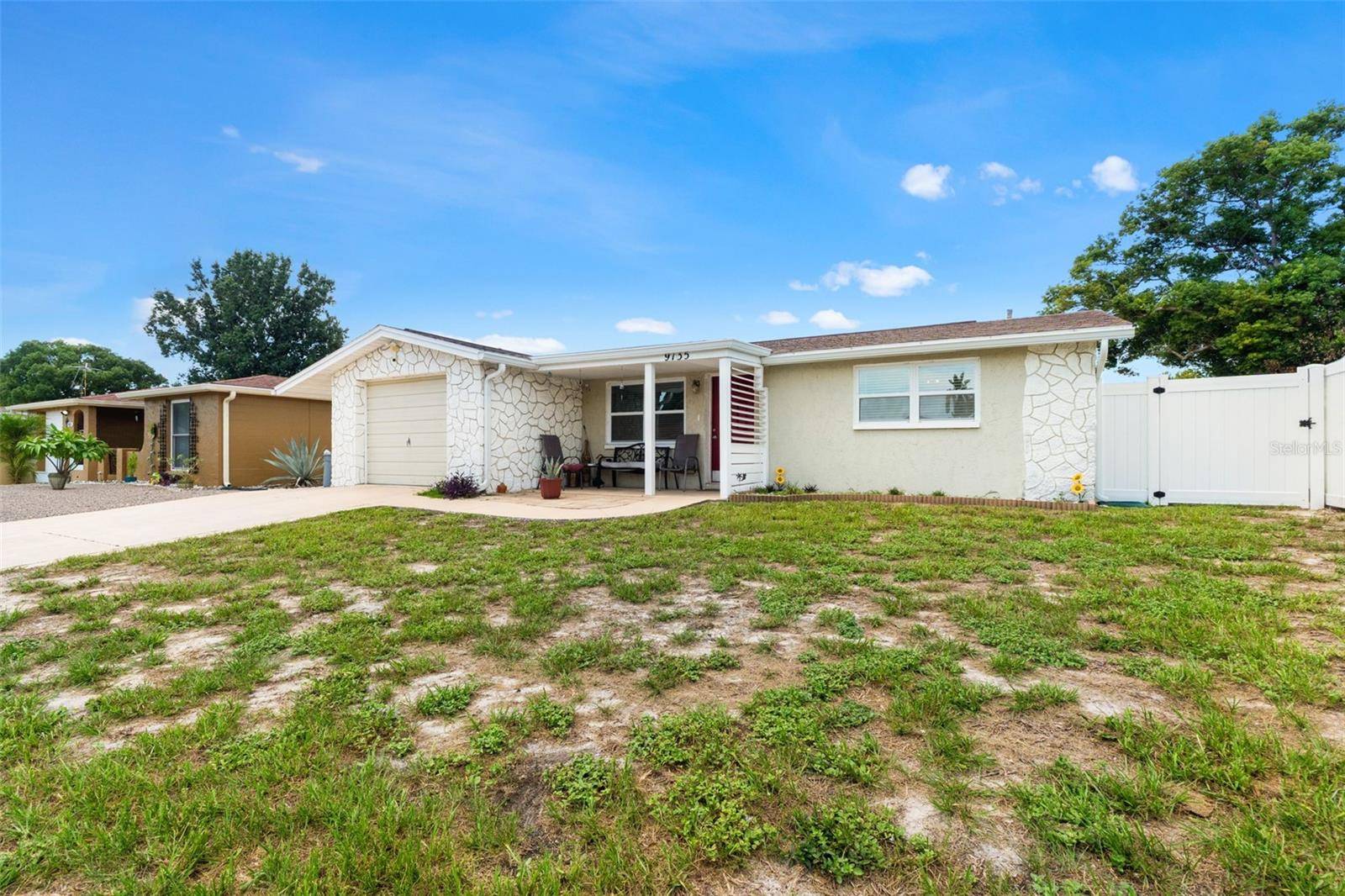 9135 HERMITAGE LN, Port Richey, FL 34668