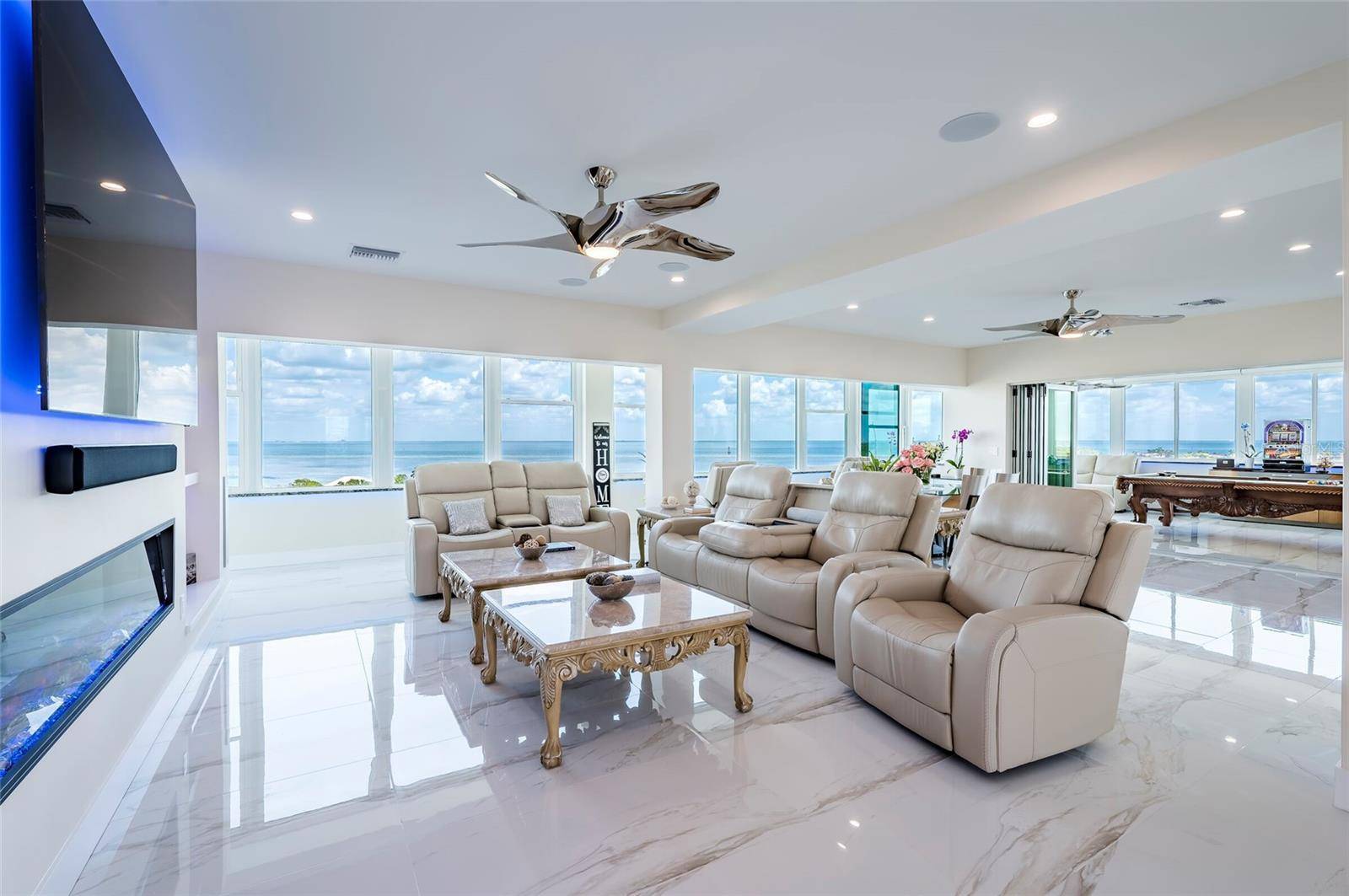 1365 SNELL ISLE BLVD NE #9A, St Petersburg, FL 33704