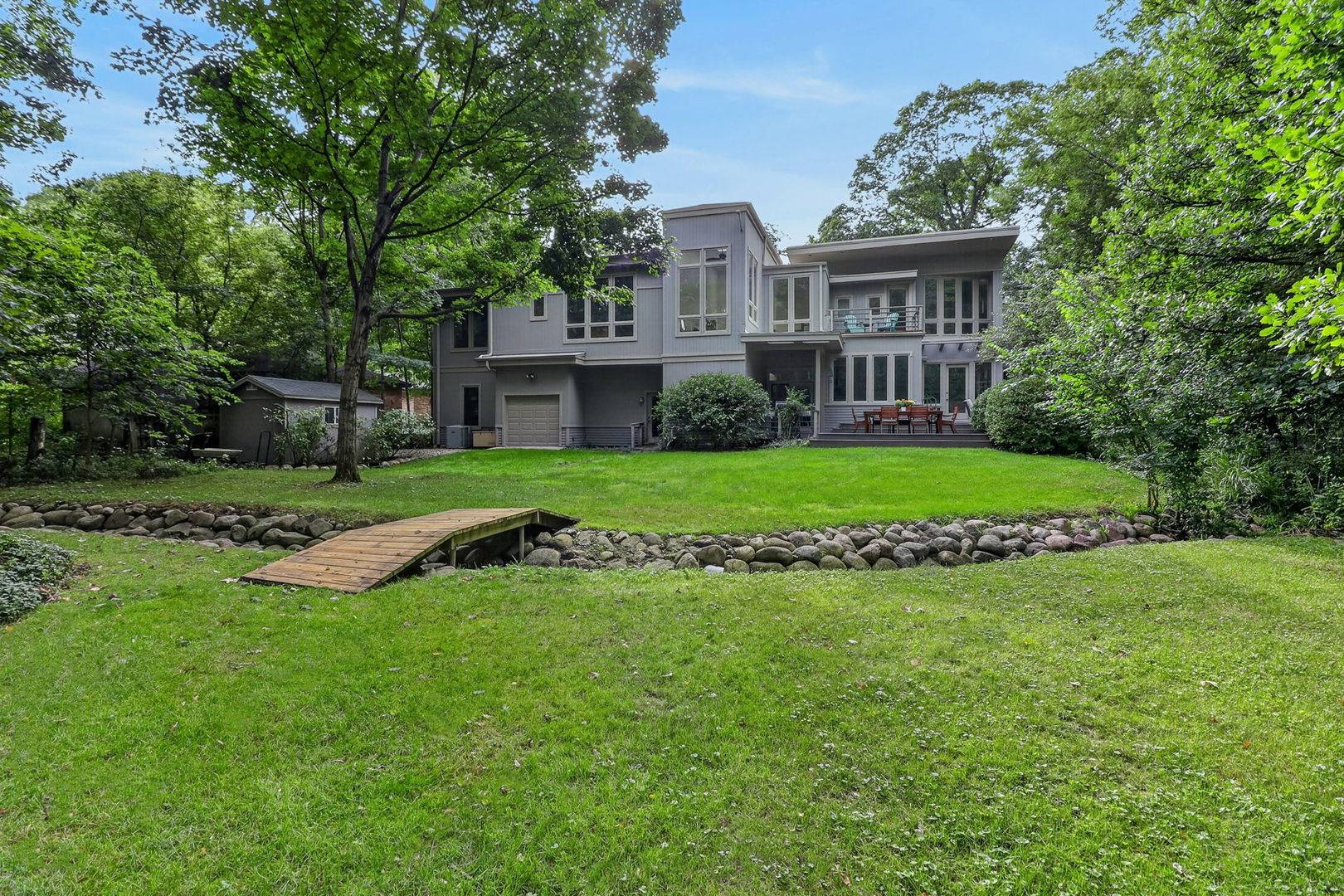 5311 Lee AVE, Downers Grove, IL 60515