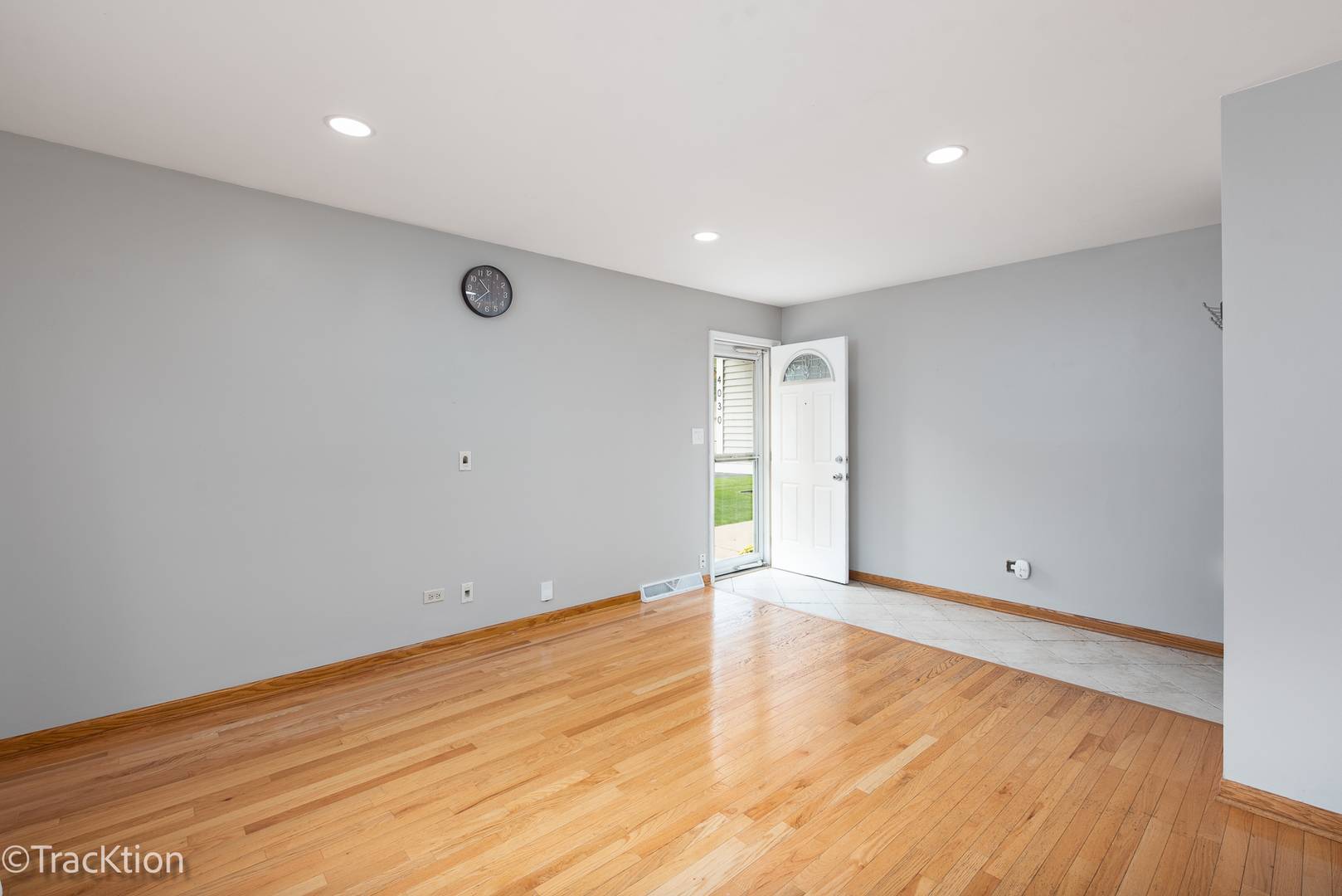 4030 N Adams ST, Westmont, IL 60559
