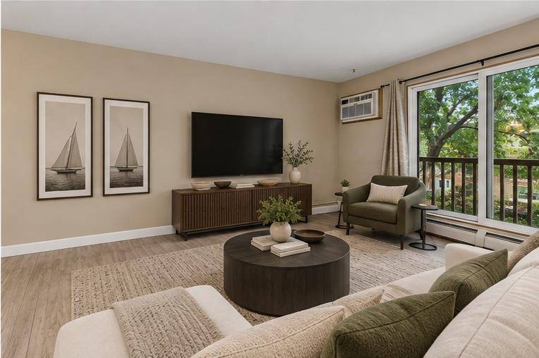 7414 W 22nd ST #302, Saint Louis Park, MN 55426