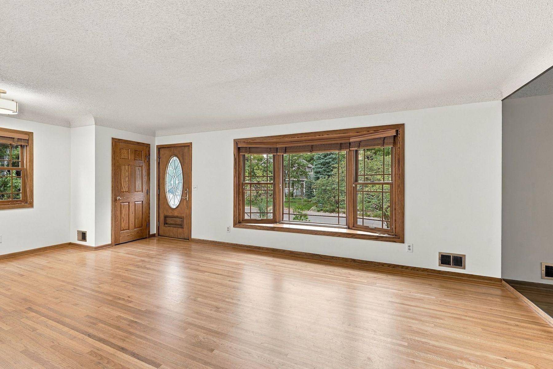 5136 Bedford AVE, Edina, MN 55436