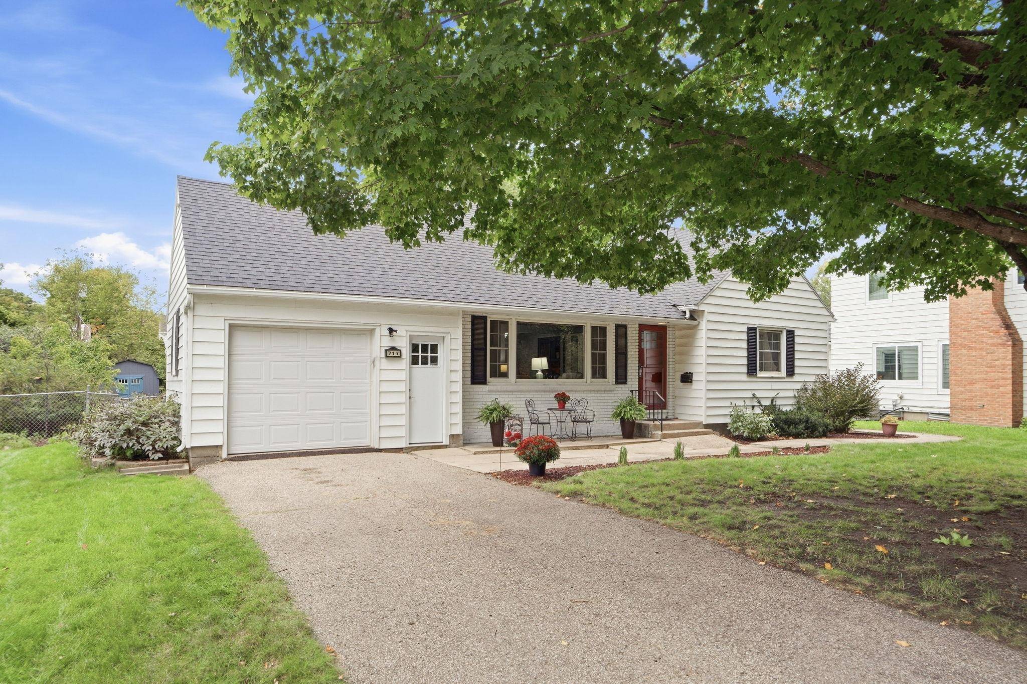 717 Memorial Pkwy SW, Rochester, MN 55902