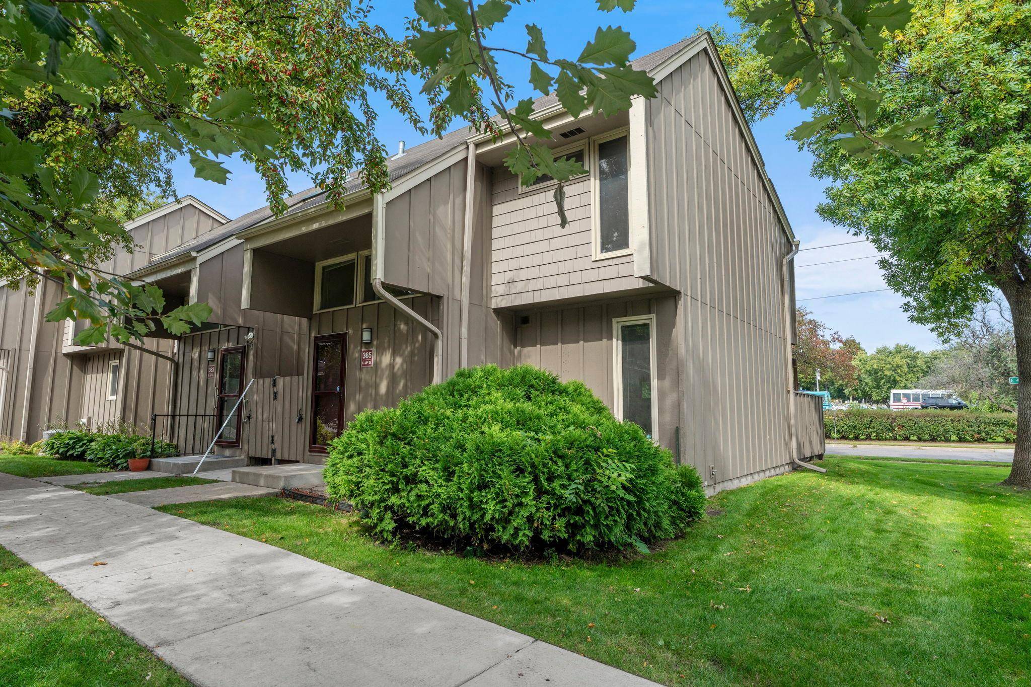 365 E 43rd ST, Minneapolis, MN 55409