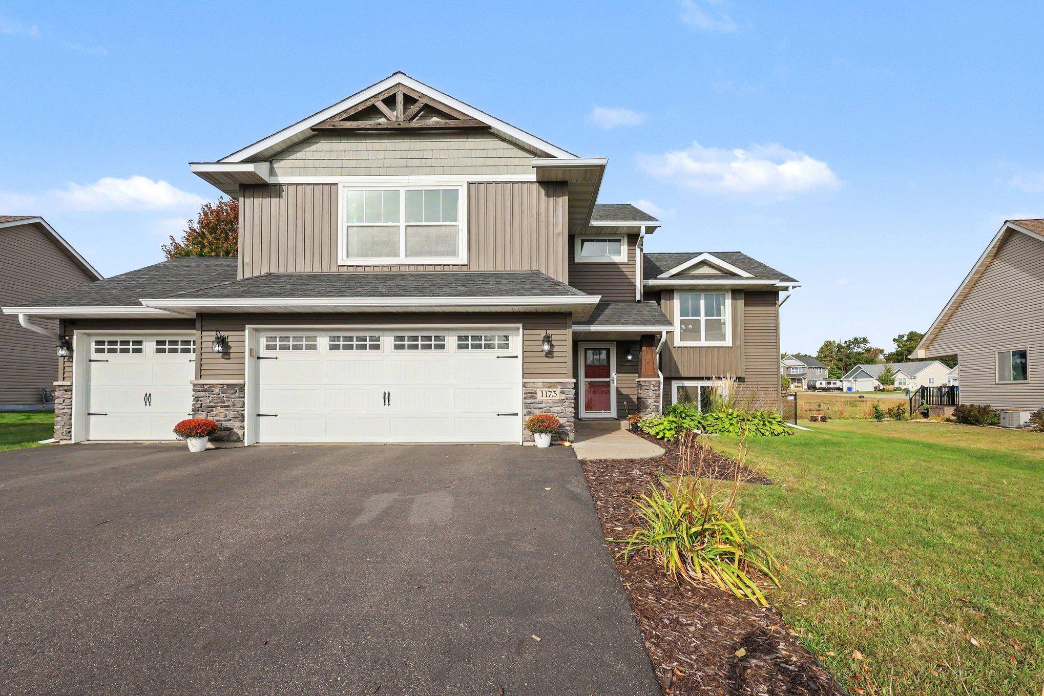 1173 Wyoming ST, Roberts, WI 54023