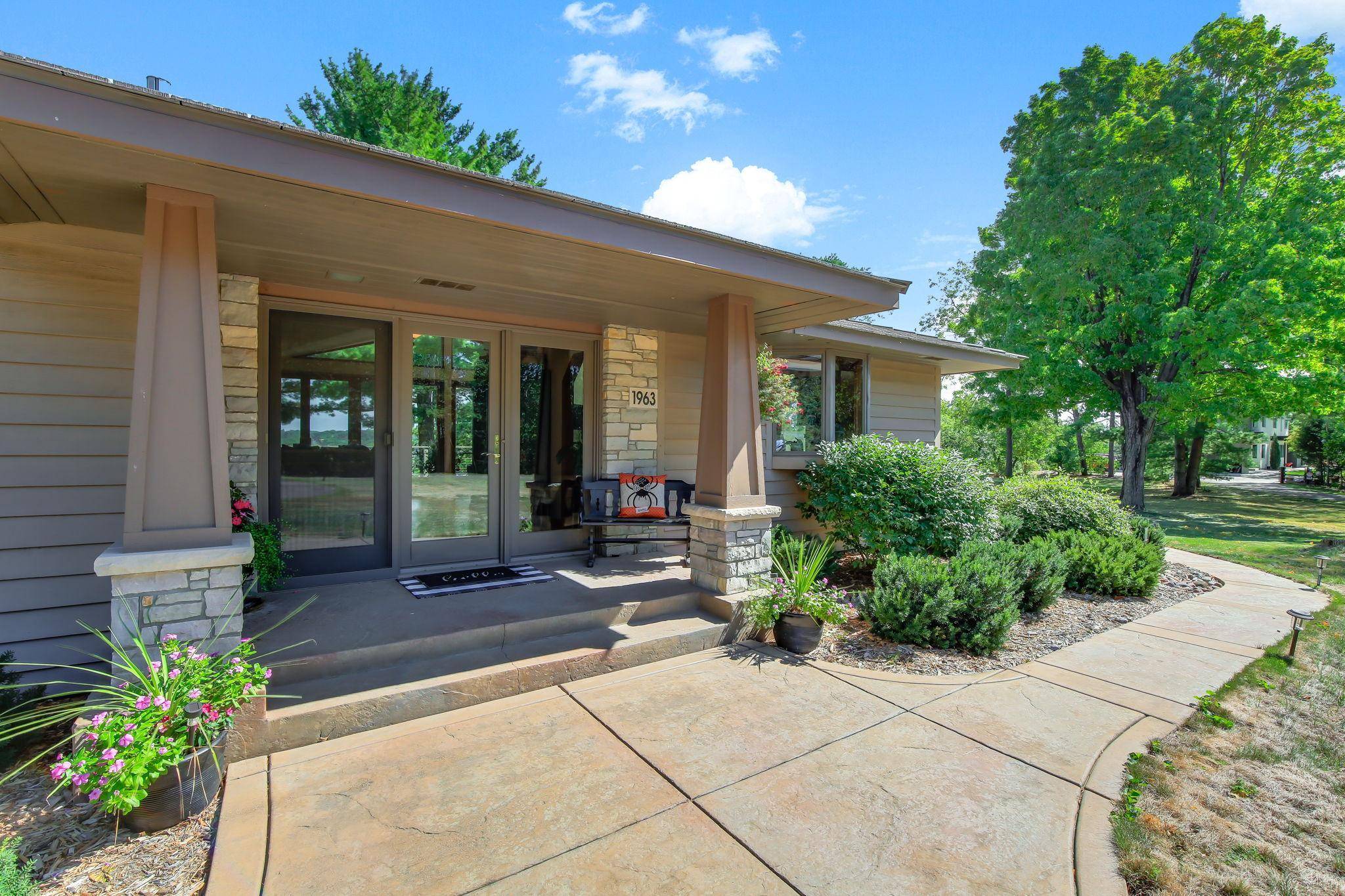 1963 Quant AVE N, Stillwater, MN 55082