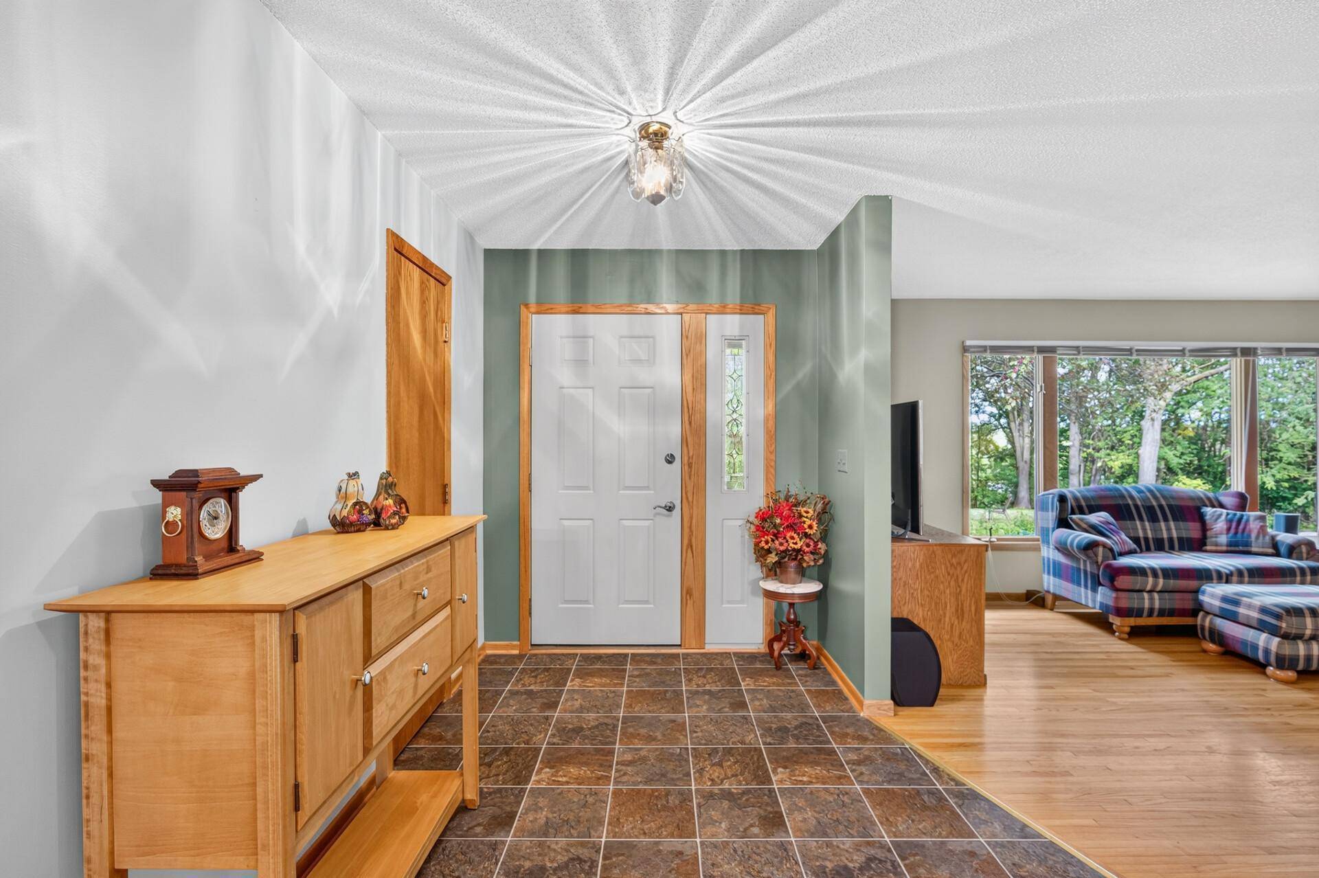 22015 Pillsbury AVE, Lakeville, MN 55044