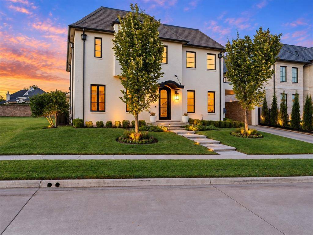 1115 Cumberland CT, Nichols Hills, OK 73116